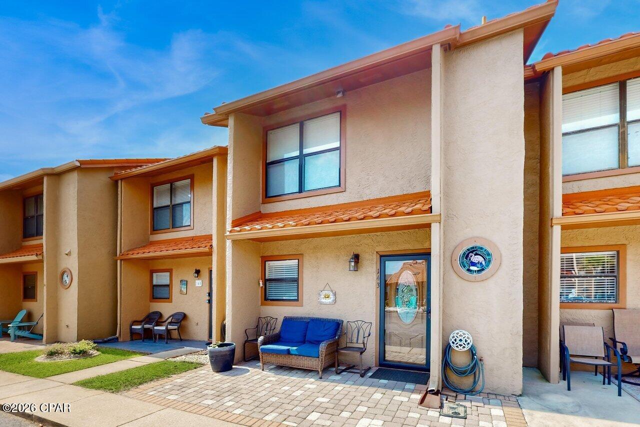 Image 3 For 143 Grand Island Boulevard