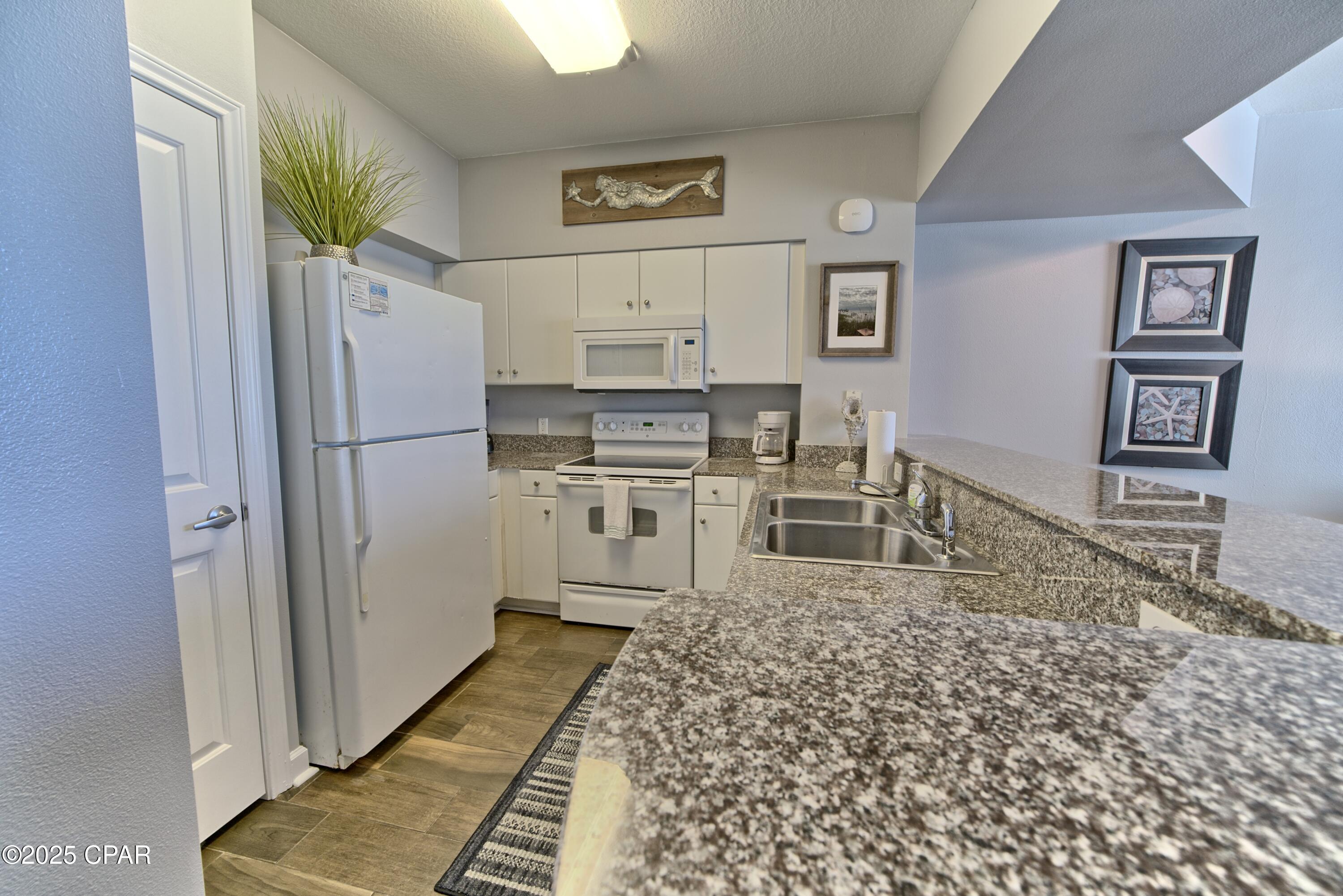 Image 10 For 9900 Thomas Drive 917