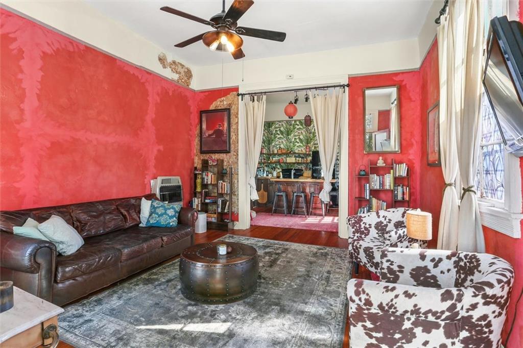 2nd image of 2025 27 Harmony St, New Orleans, LA 70115 | MLS# 2549778