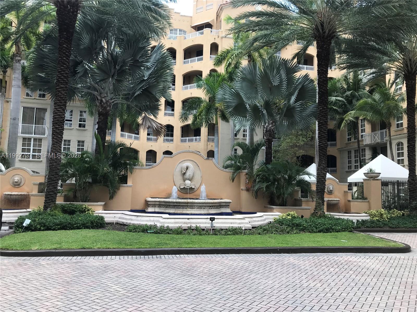 Alaqua Condo