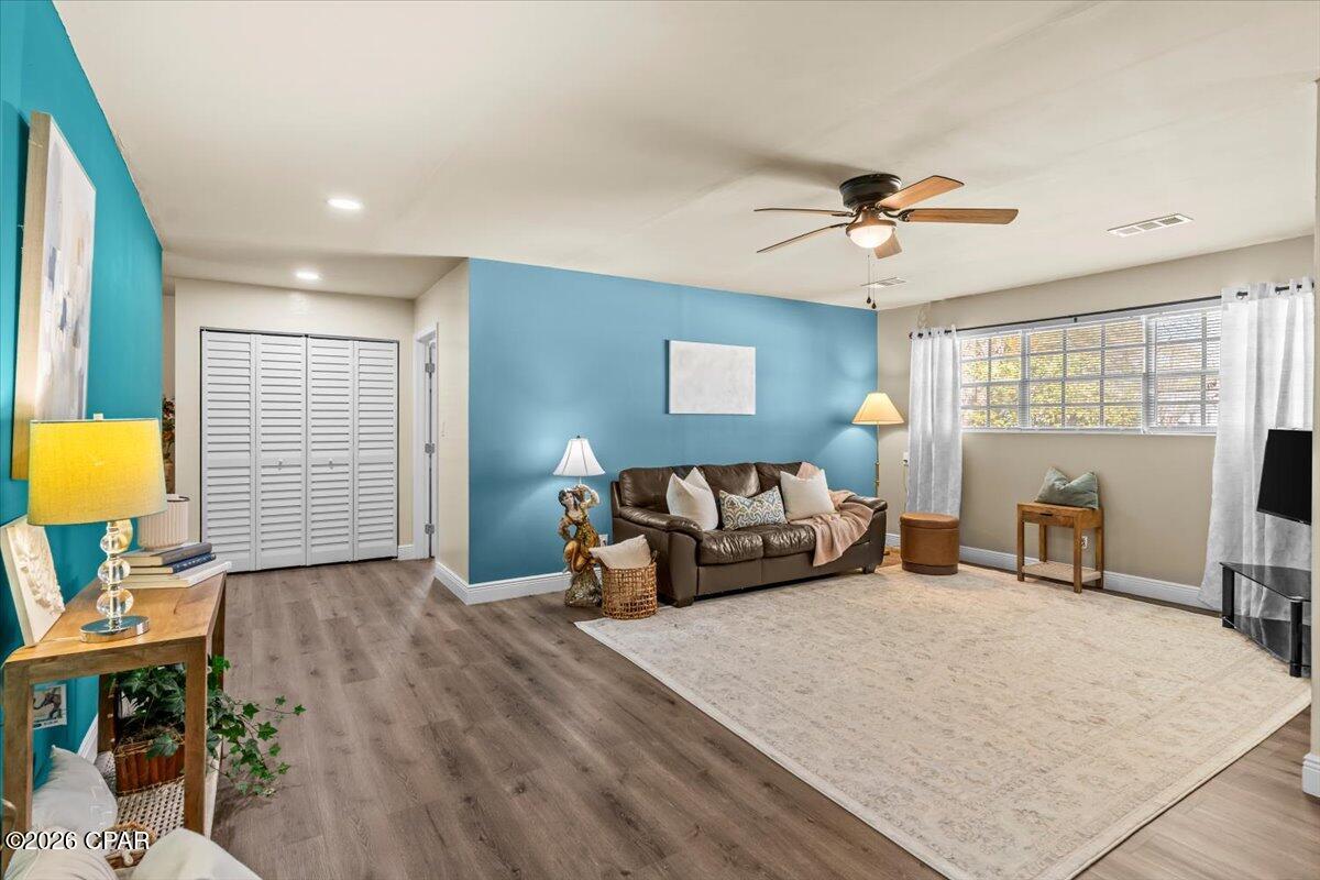 Image 14 For 1021 8th Avenue