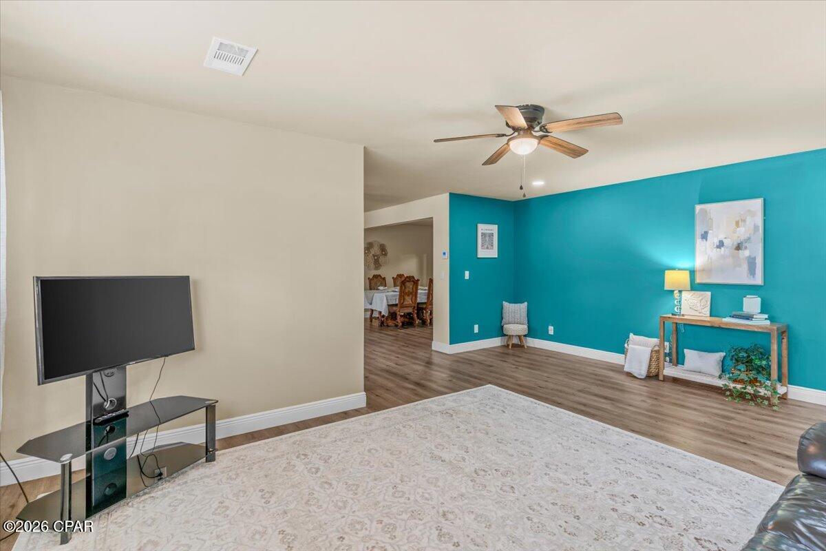 Image 16 For 1021 8th Avenue