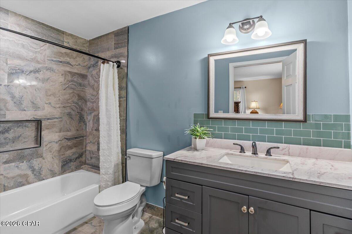 Image 20 For 1021 8th Avenue