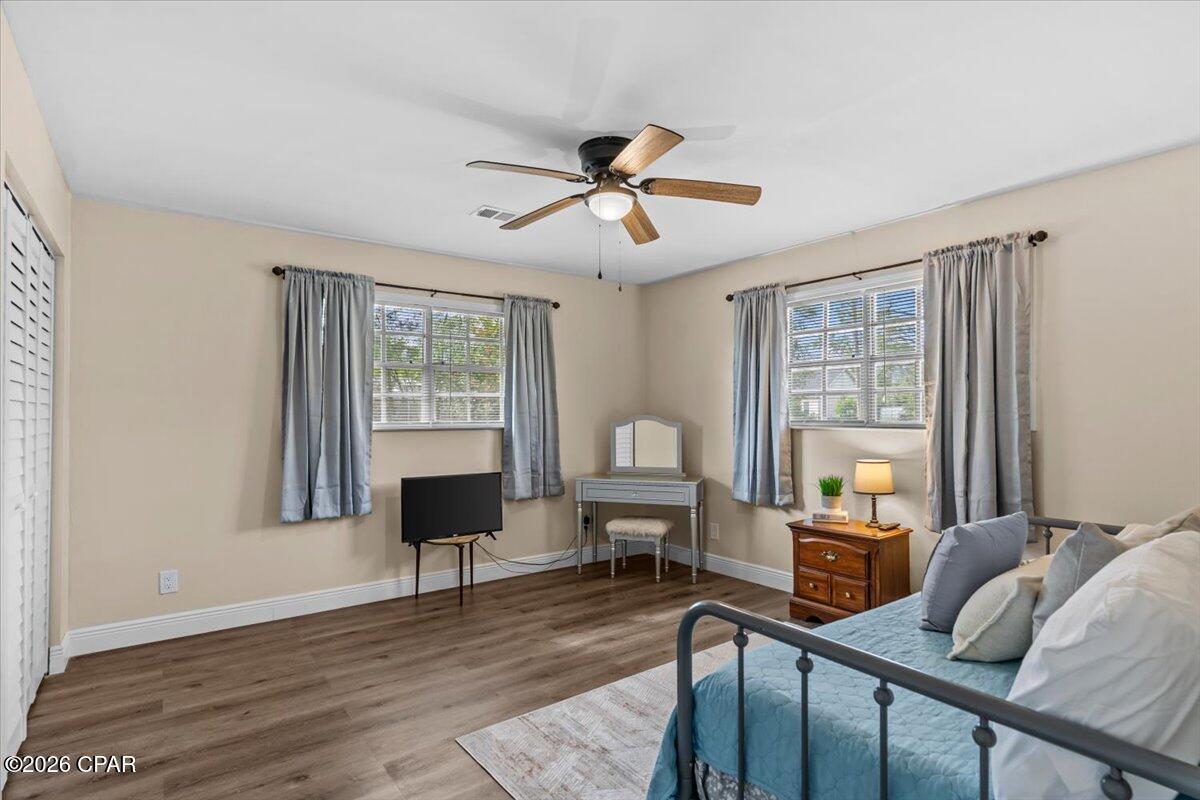 Image 21 For 1021 8th Avenue