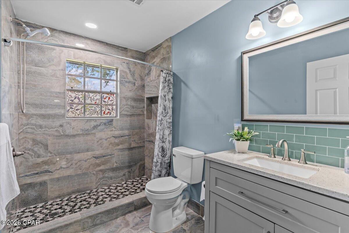 Image 23 For 1021 8th Avenue