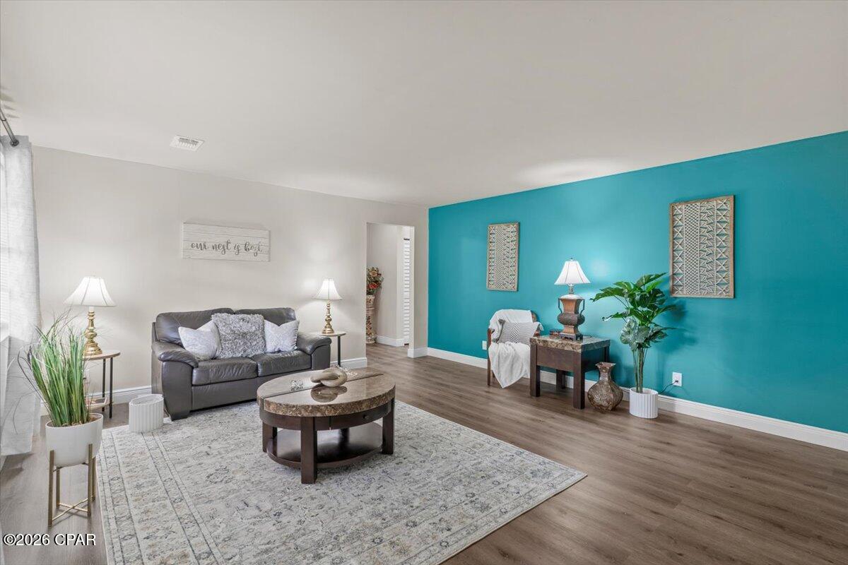 Image 4 For 1021 8th Avenue