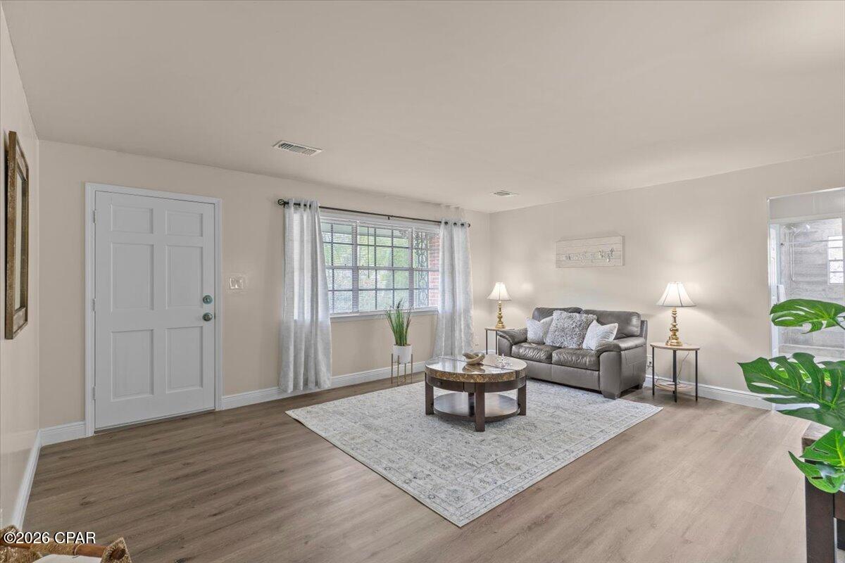 Image 5 For 1021 8th Avenue