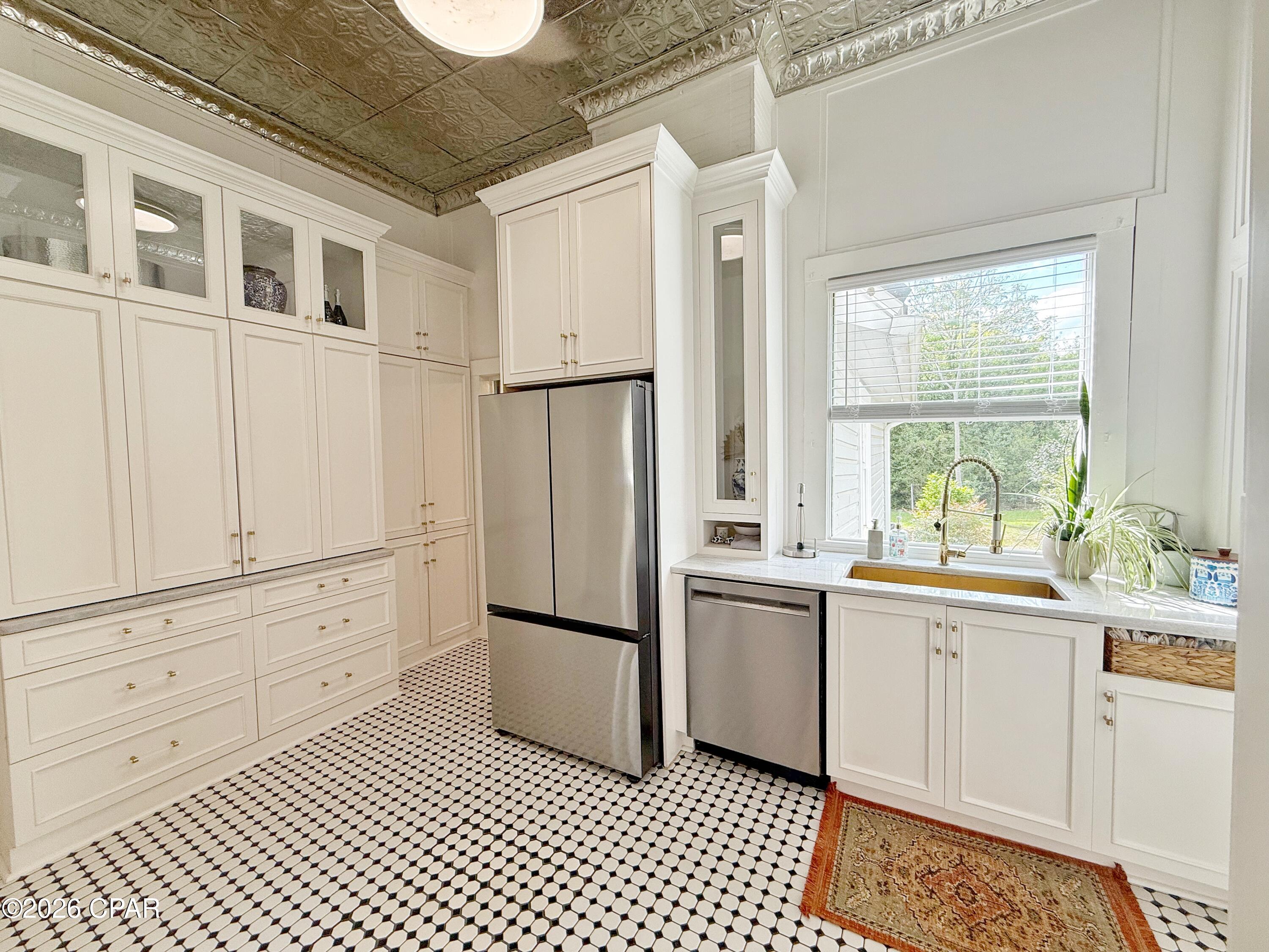 Image 16 For 4473 Putnam Street