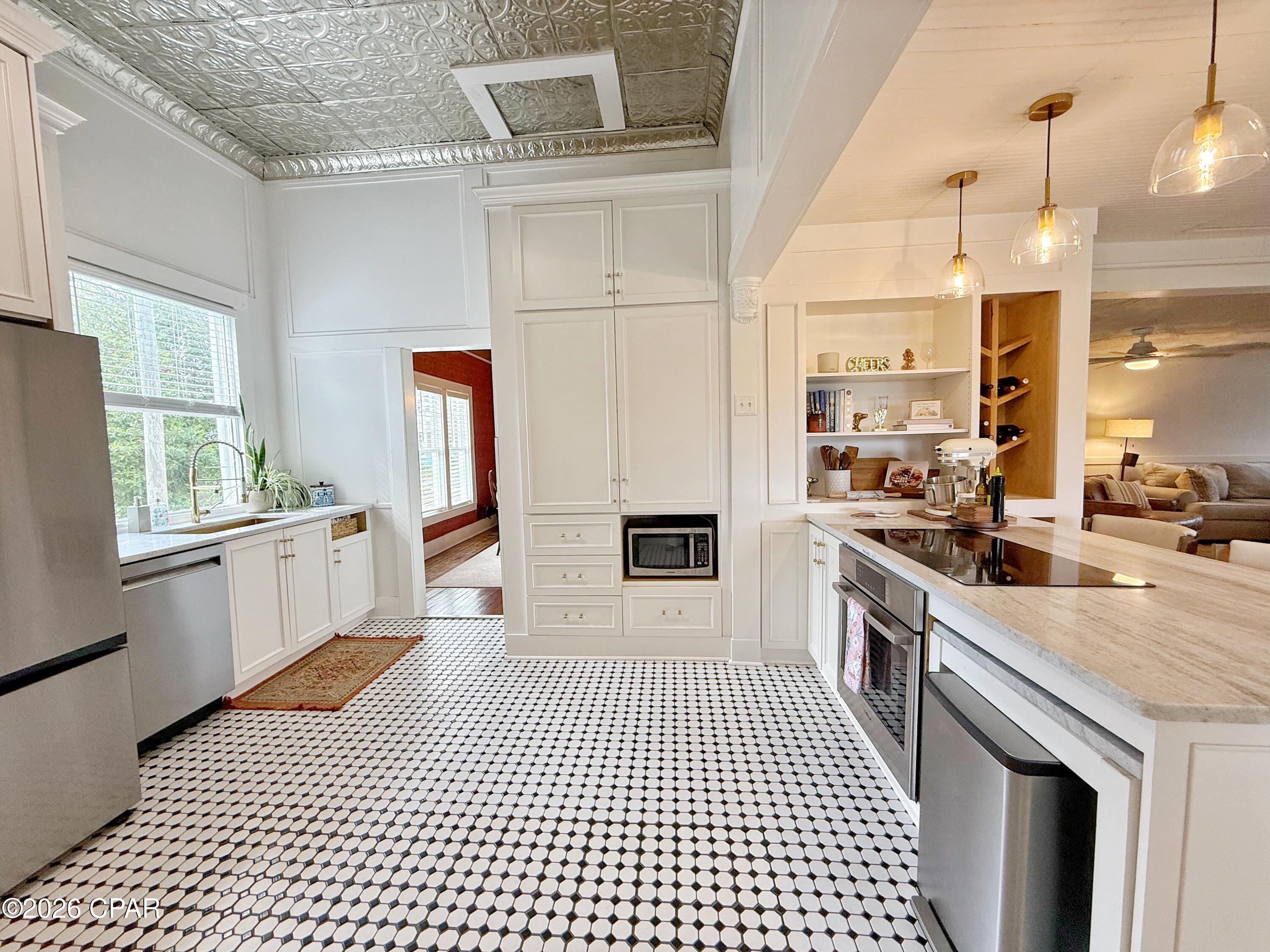 Image 19 For 4473 Putnam Street