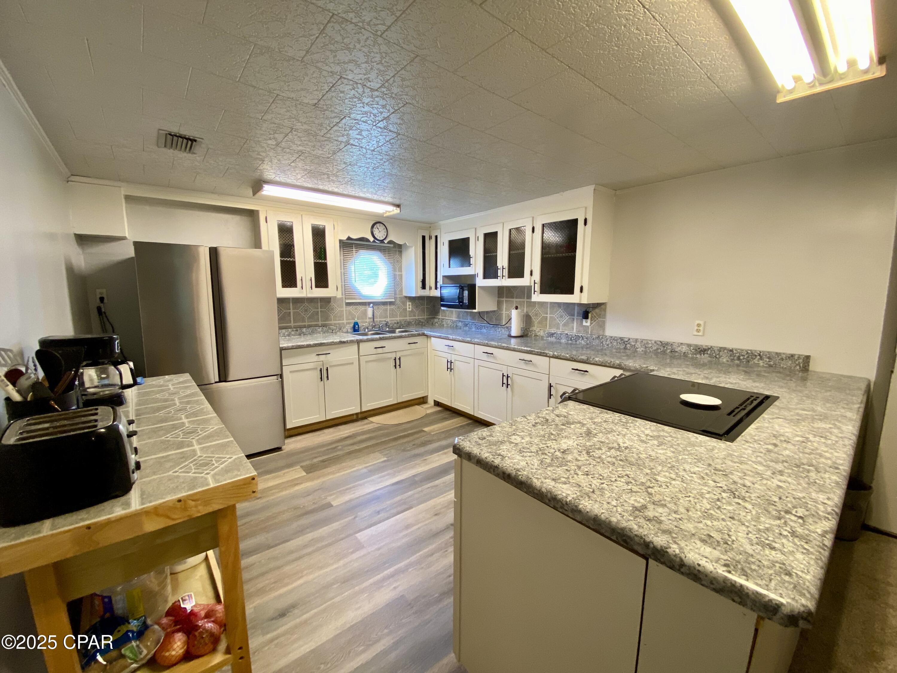 Image 10 For 6913 Broadway Street