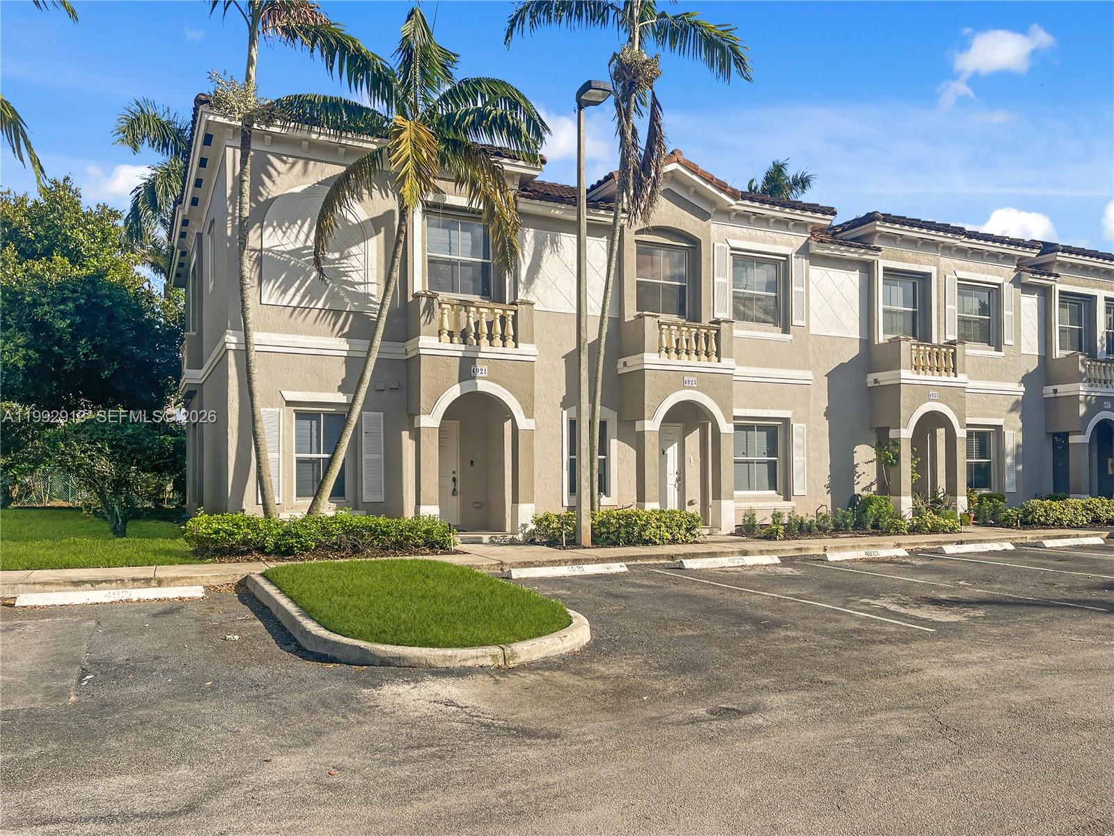 Las Terrazas At Vizcaya C