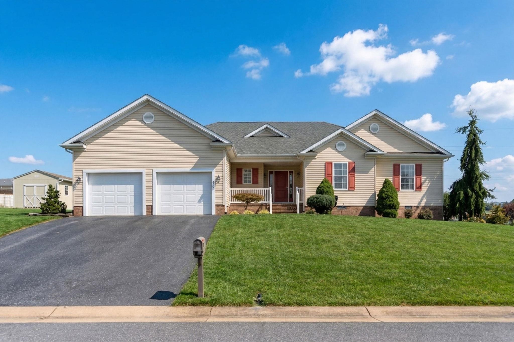 800 WATERTON ST, Staunton, VA 24401