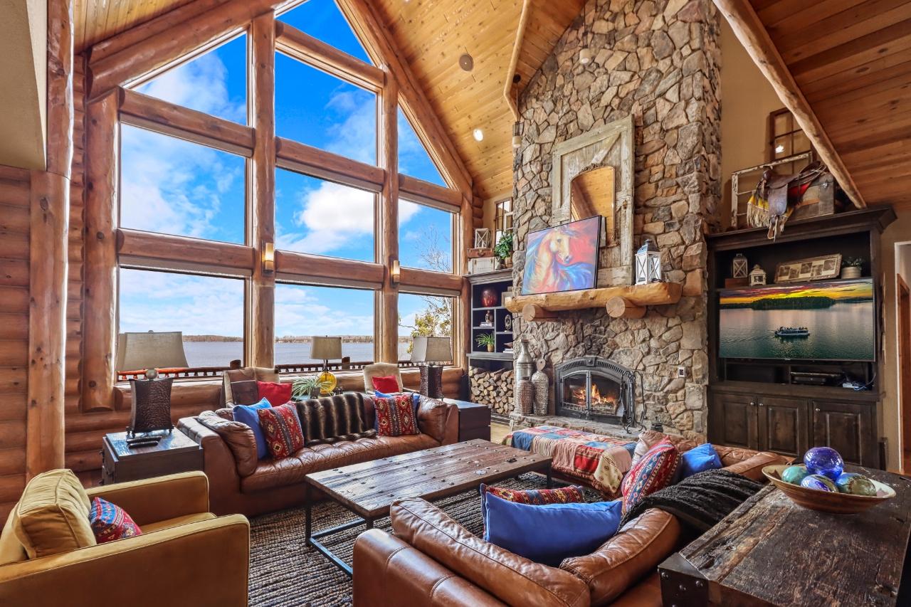 Pelican Lake Property 701 Hwy 45 Photo 5