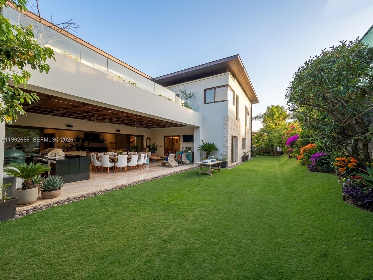 listing main picture