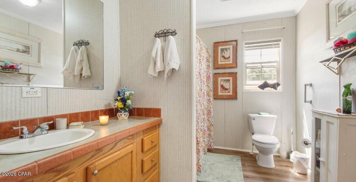 Image 19 For 7127 Beachwood Boulevard