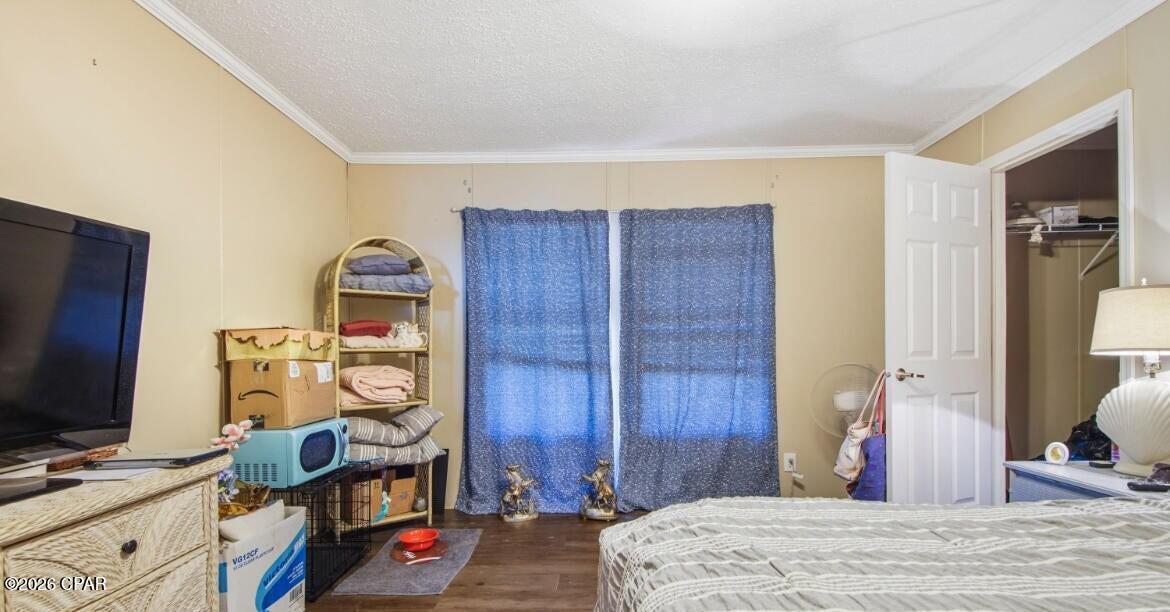 Image 21 For 7127 Beachwood Boulevard