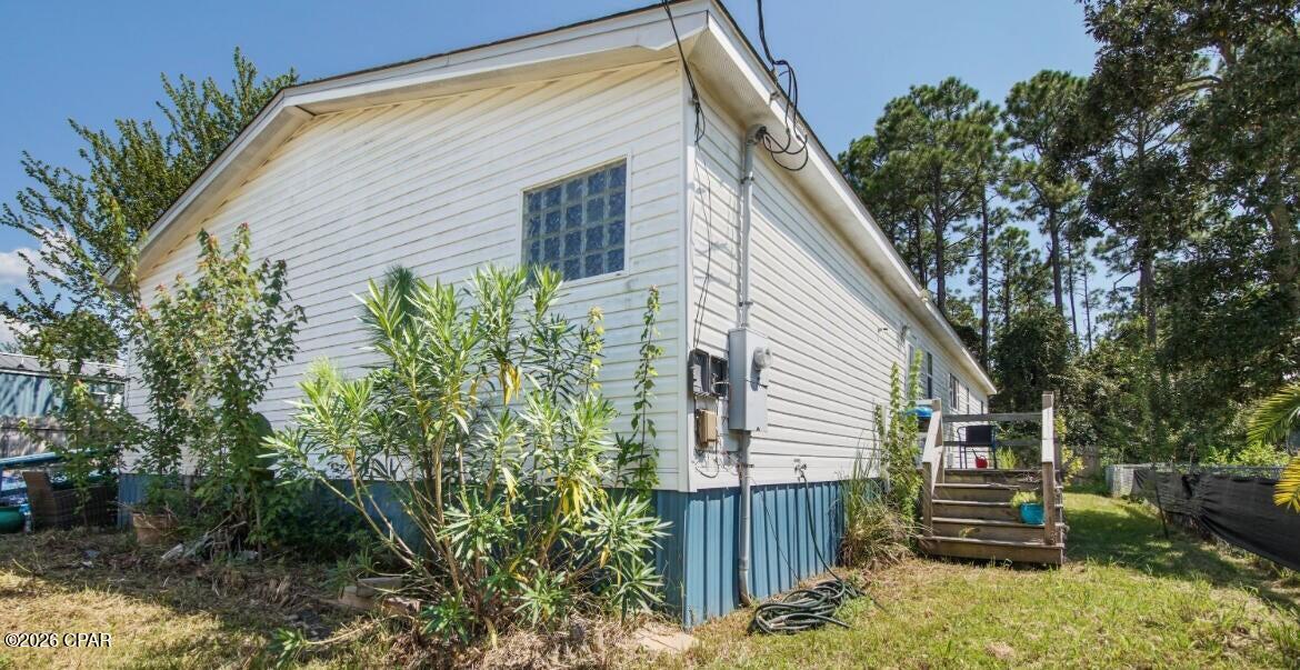 Image 7 For 7127 Beachwood Boulevard