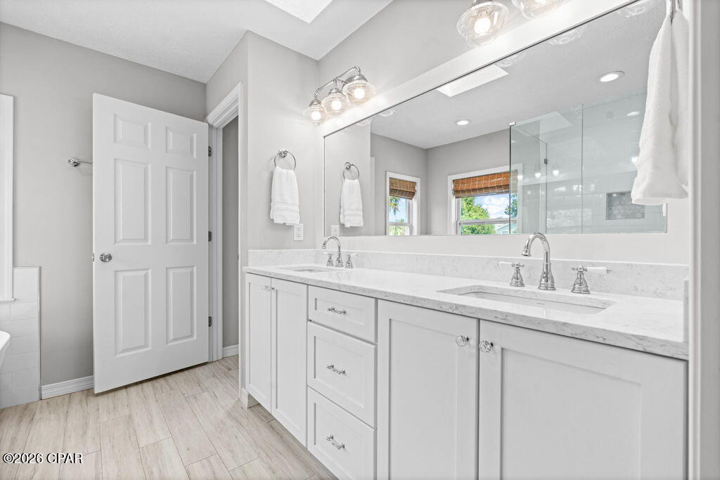 Image 32 For 700 4th Street