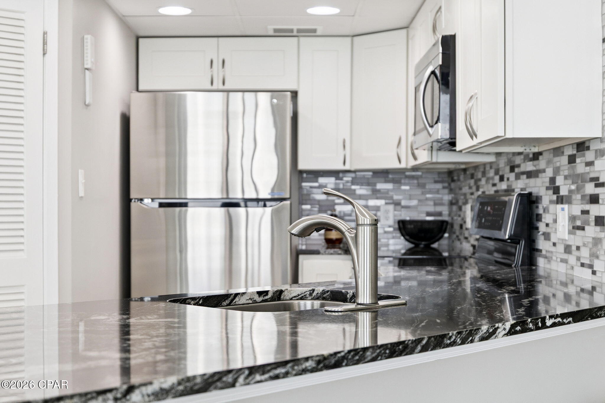 Image 13 For 17155 Front Beach Road E501