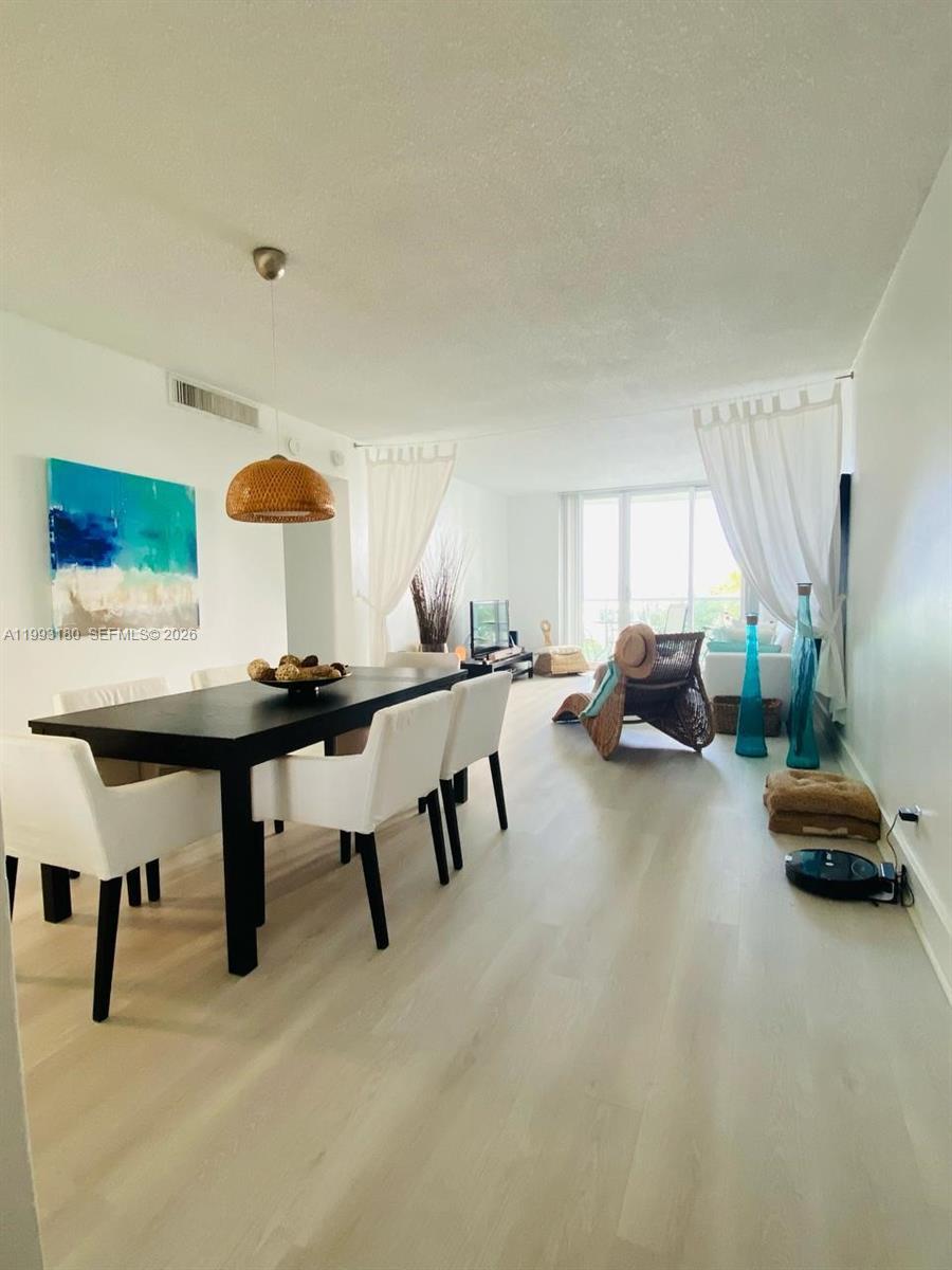 Tides On Hollywood Beach