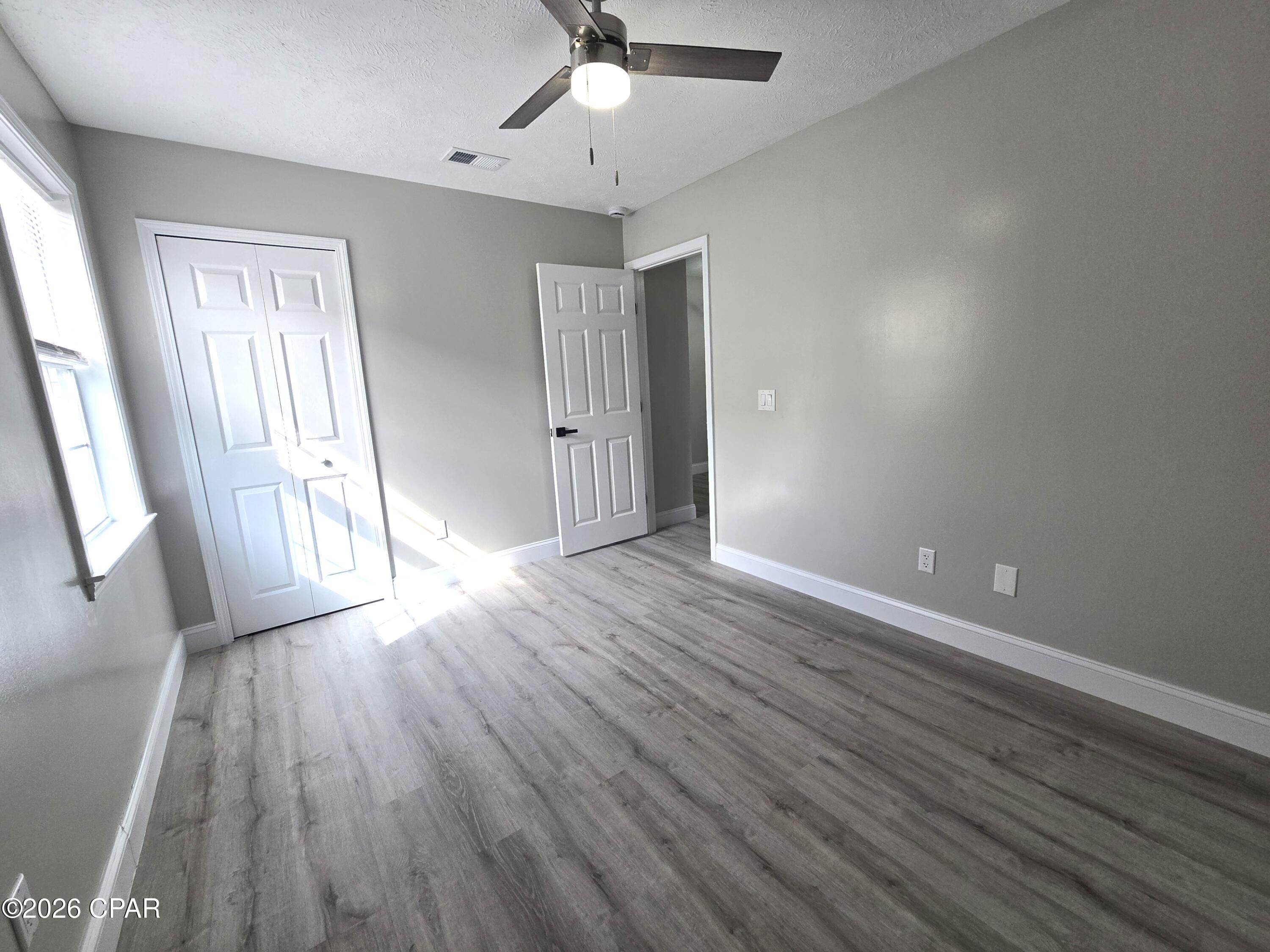 Image 13 For 9022 Houston Street