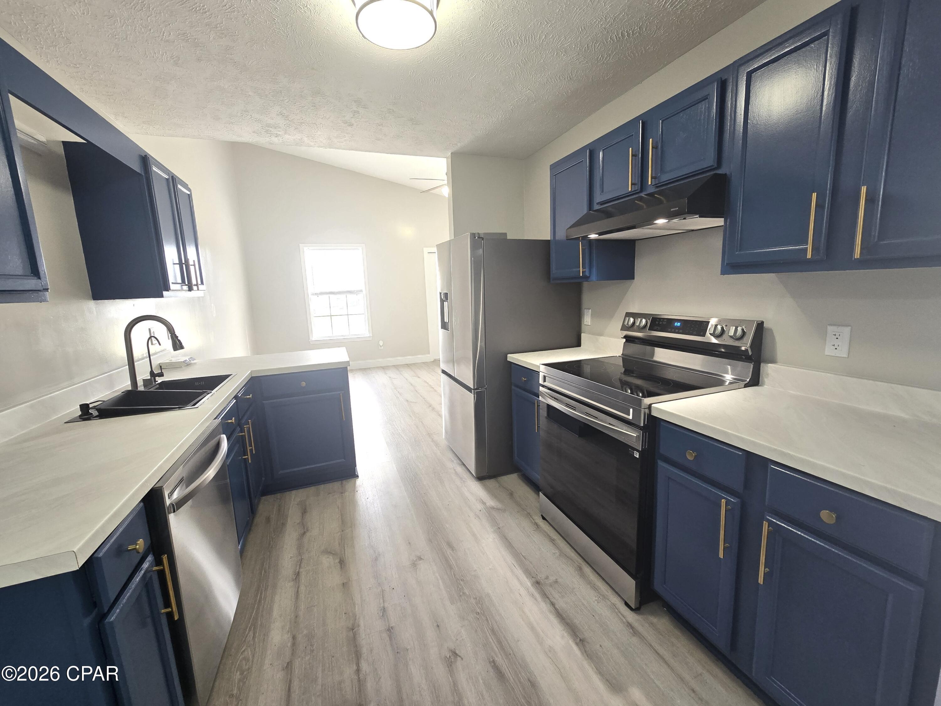 Image 2 For 9022 Houston Street