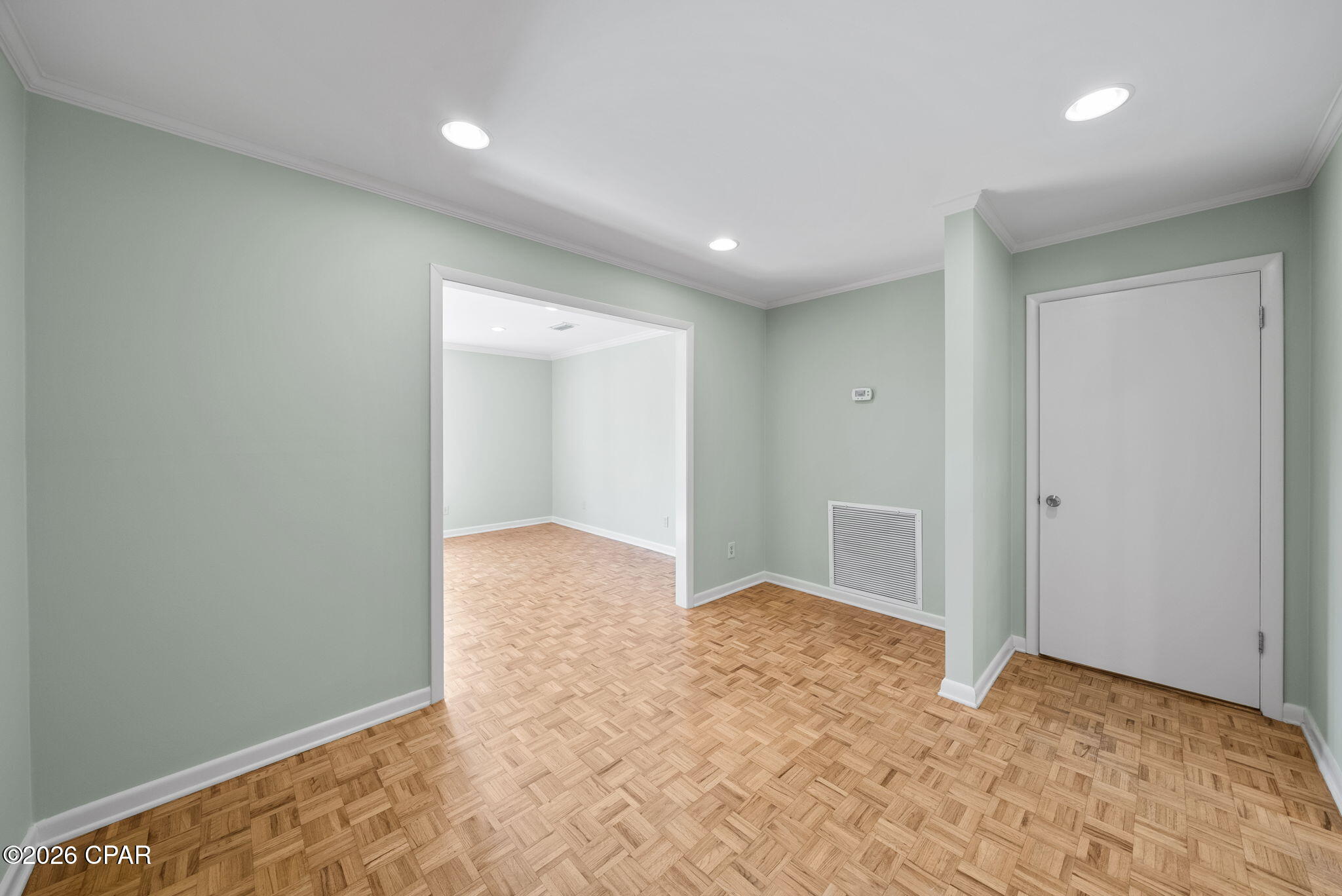 Listing photo id 14 for 4401 Cindy Lane