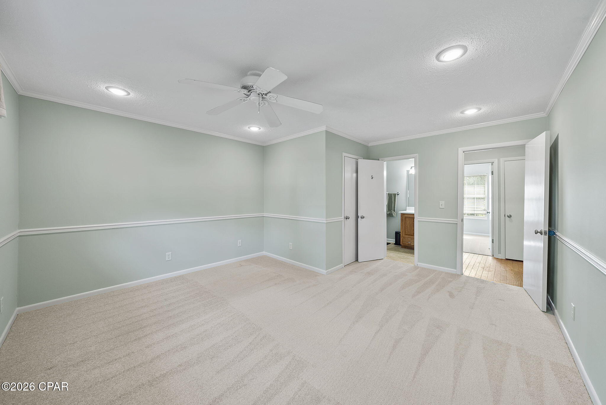 Listing photo id 18 for 4401 Cindy Lane