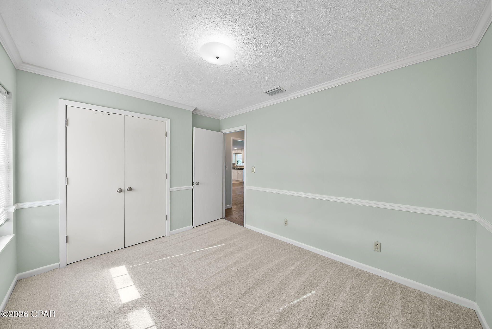 Listing photo id 21 for 4401 Cindy Lane