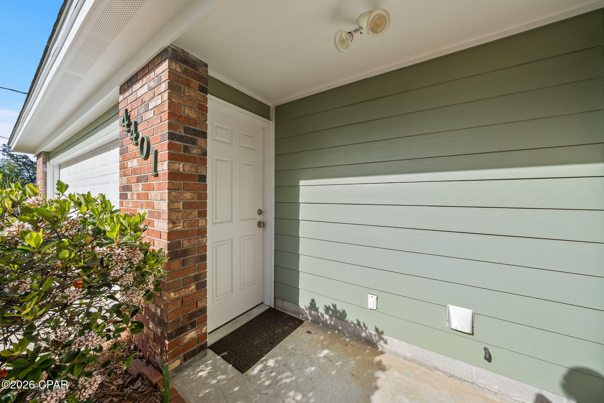 Listing photo id 30 for 4401 Cindy Lane