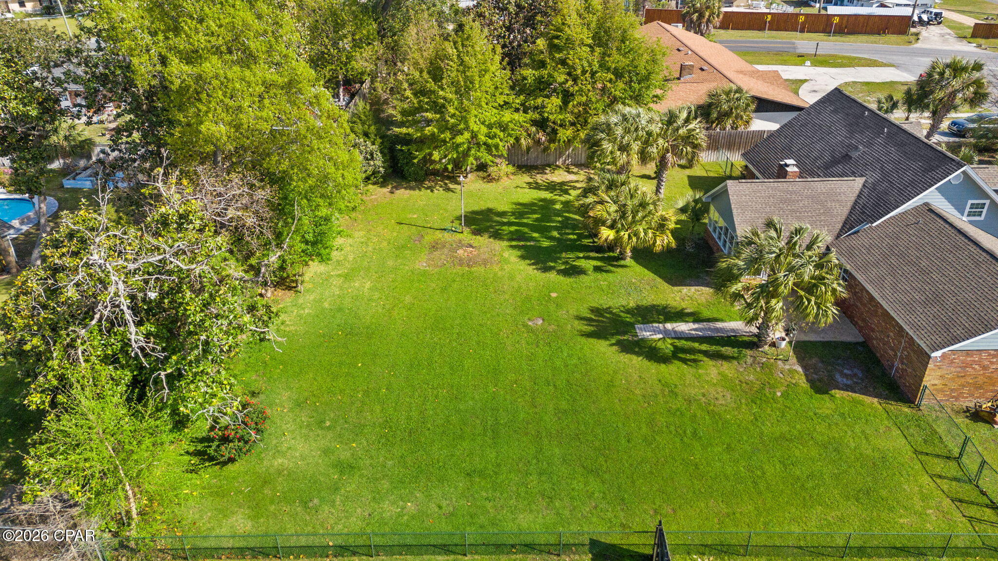 Listing photo id 38 for 4401 Cindy Lane