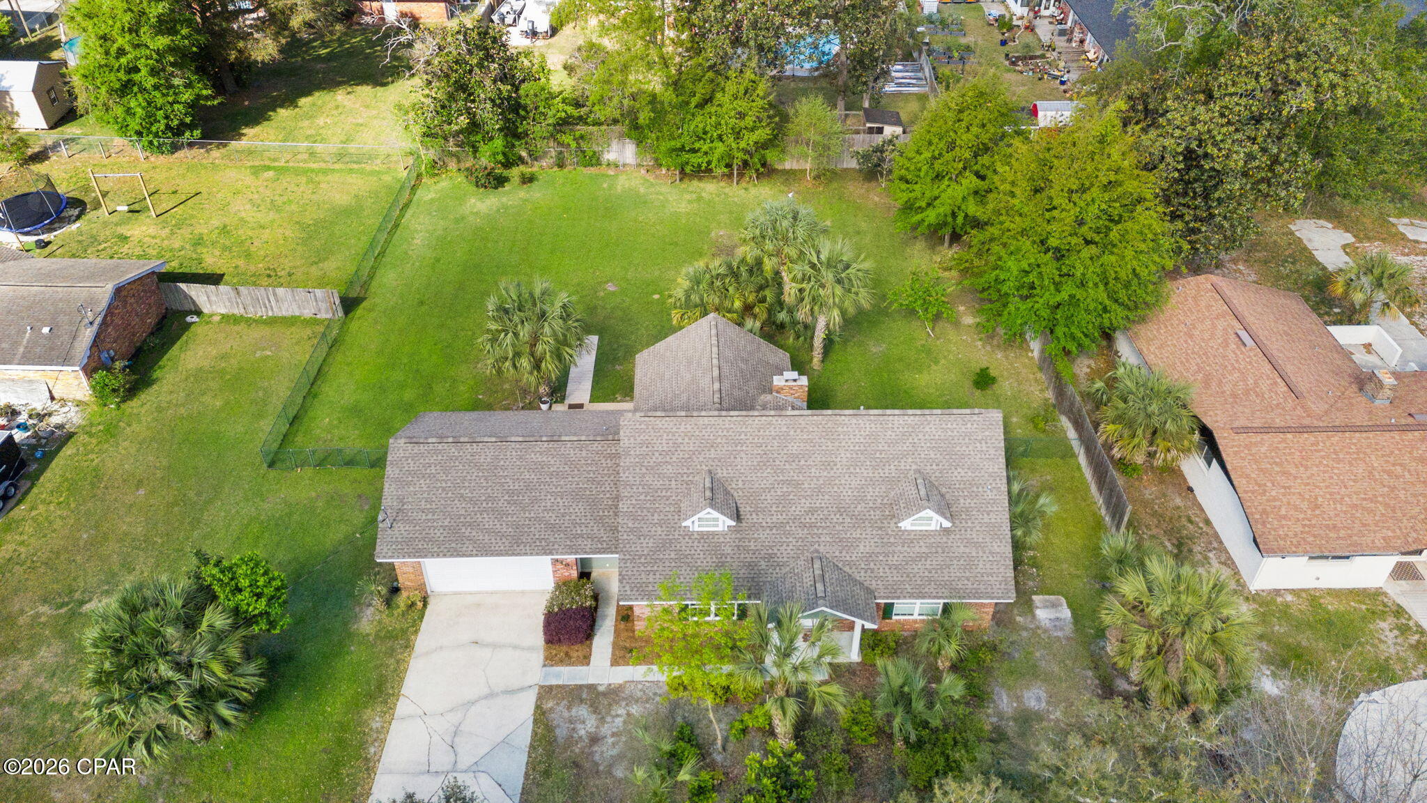 Listing photo id 46 for 4401 Cindy Lane