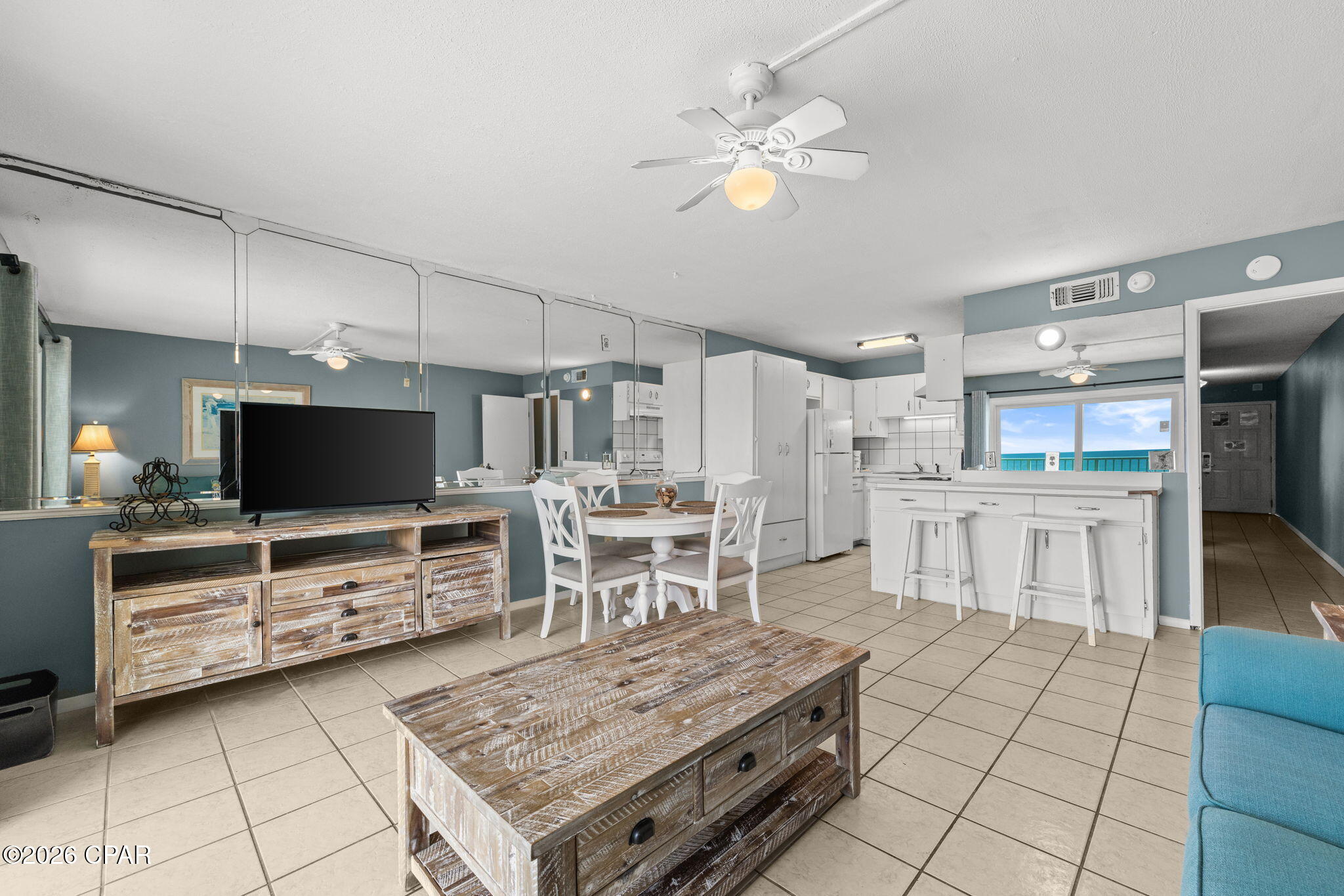 Image 19 For 8743 Thomas Drive 1412