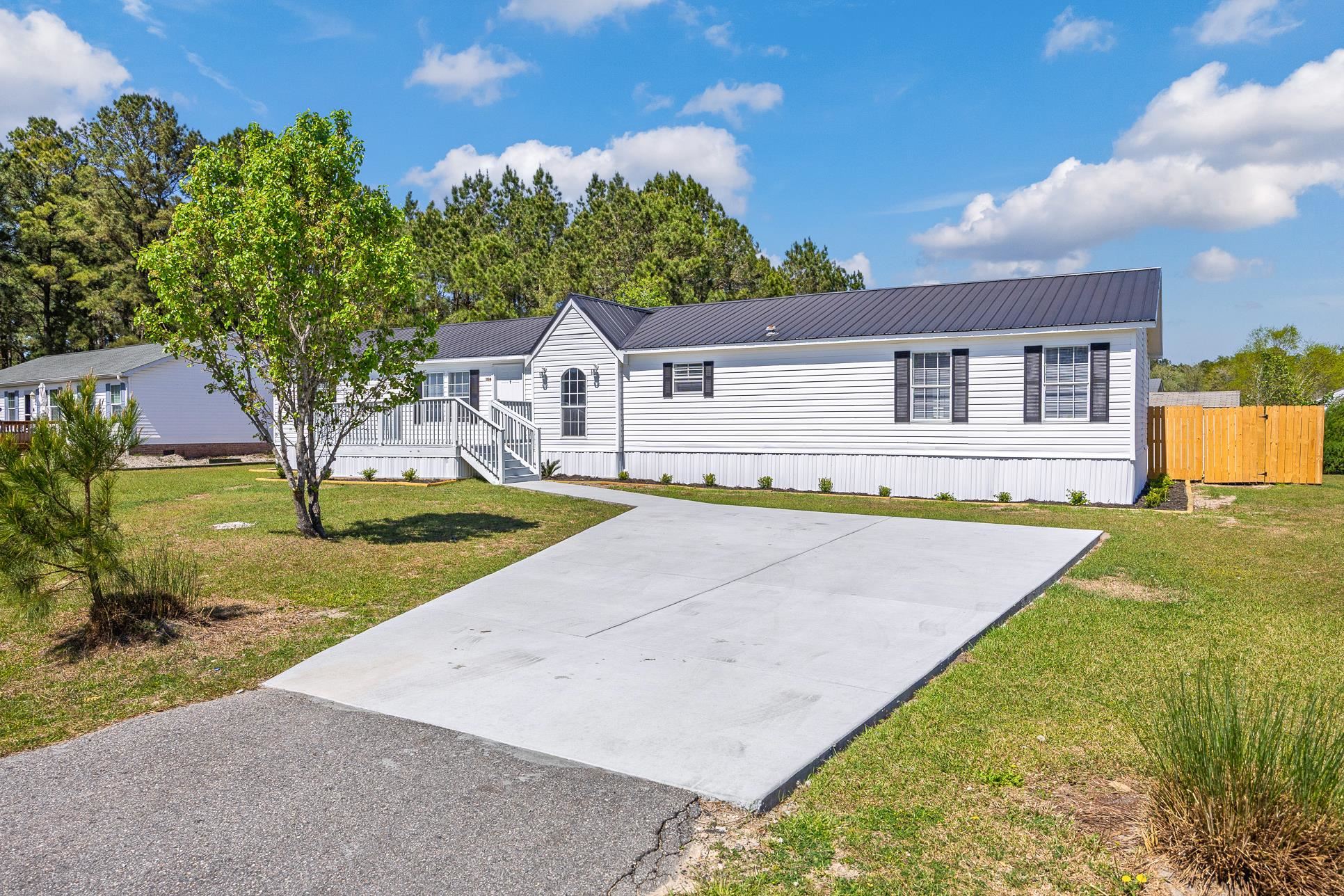 1104 Merrimac Dr. Conway, SC 29527