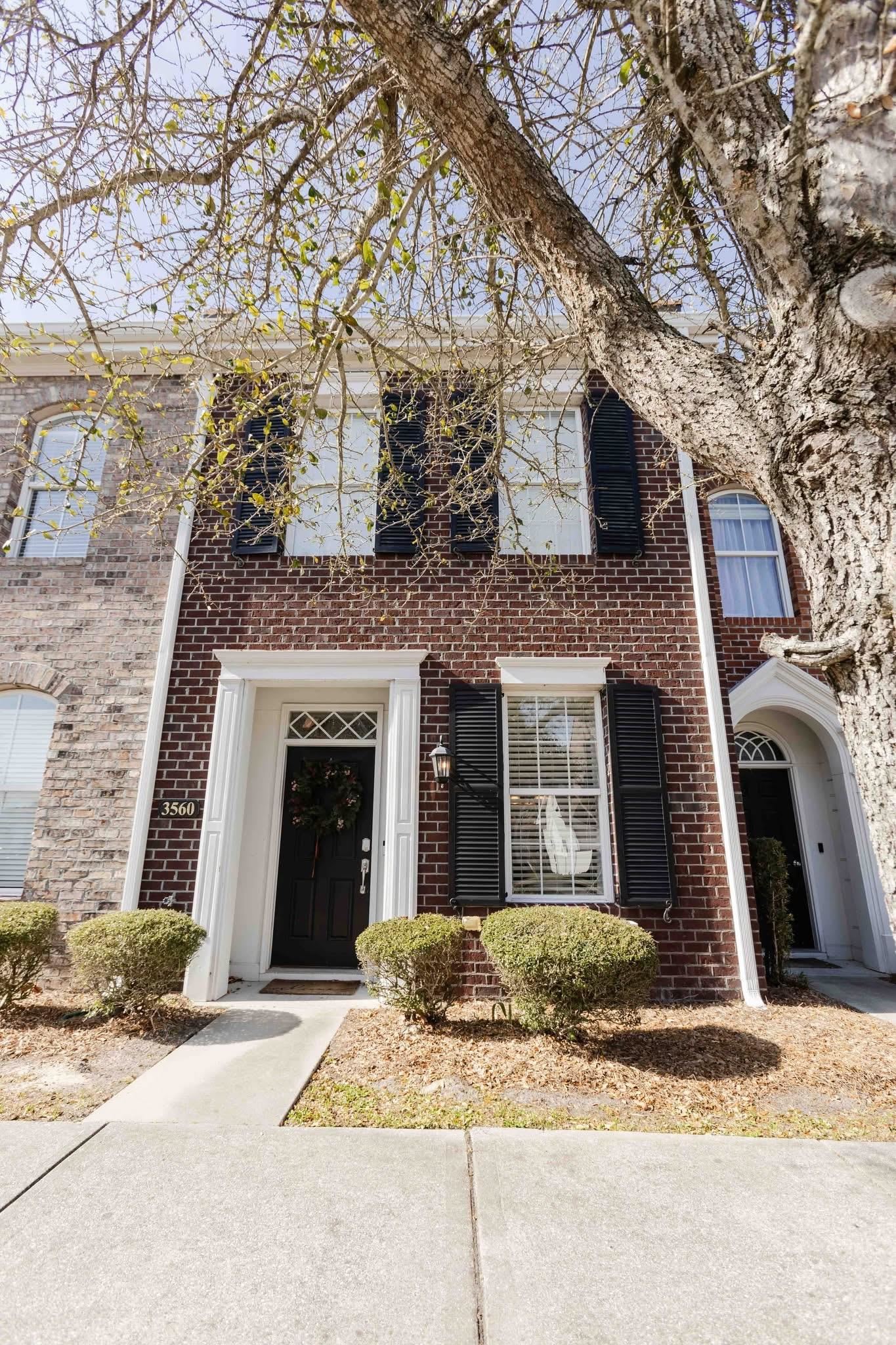 3560 Alexandria Ave. 