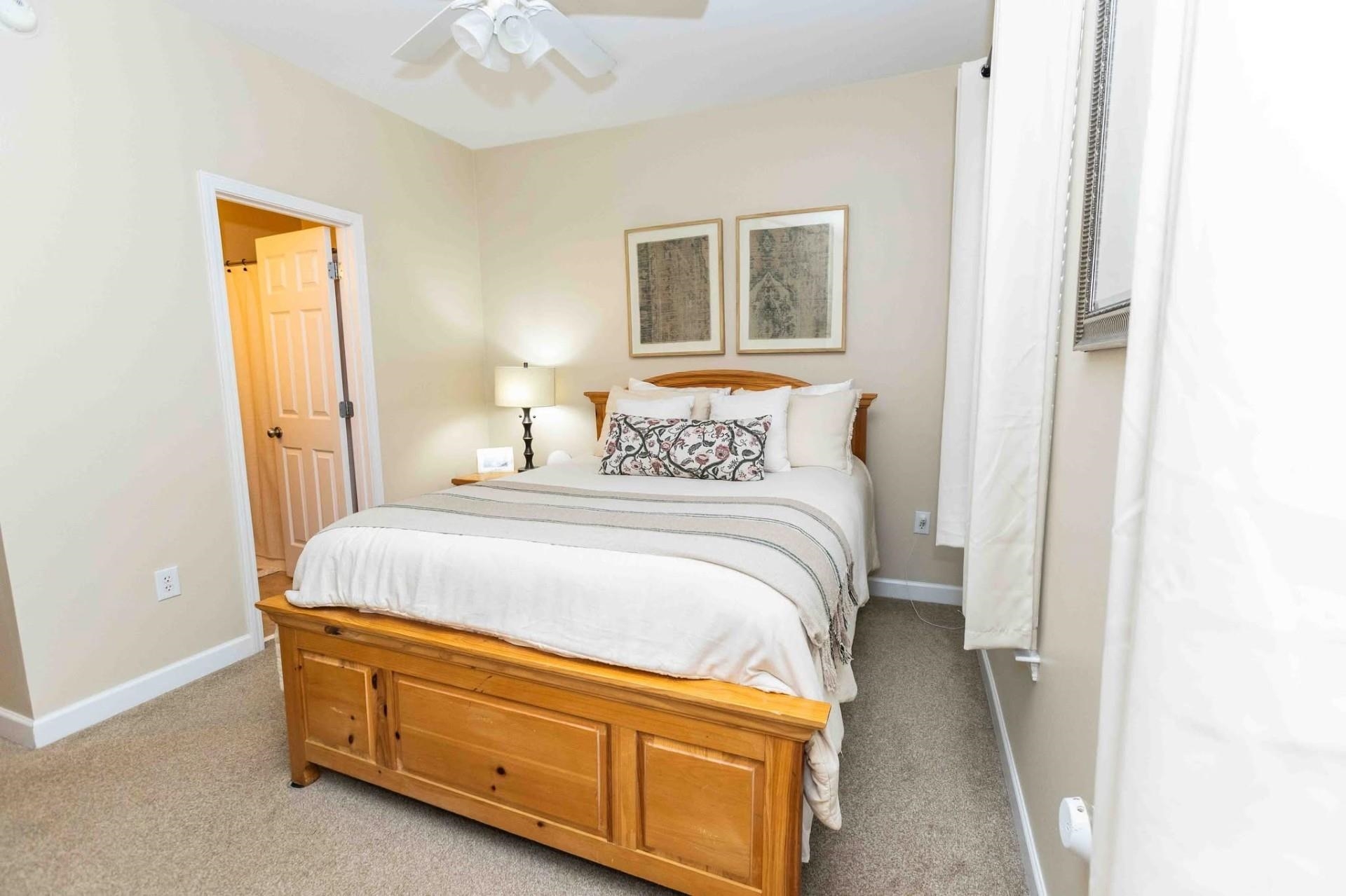 3560 Alexandria Ave. 