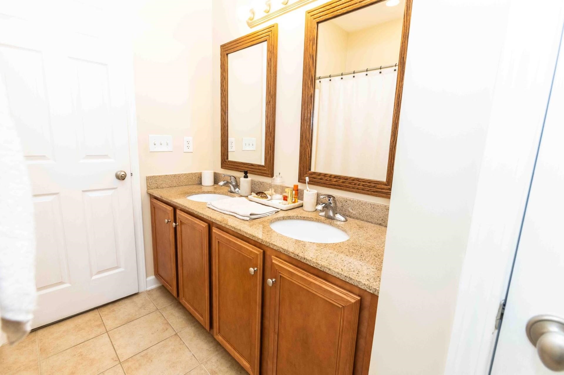 3560 Alexandria Ave. 