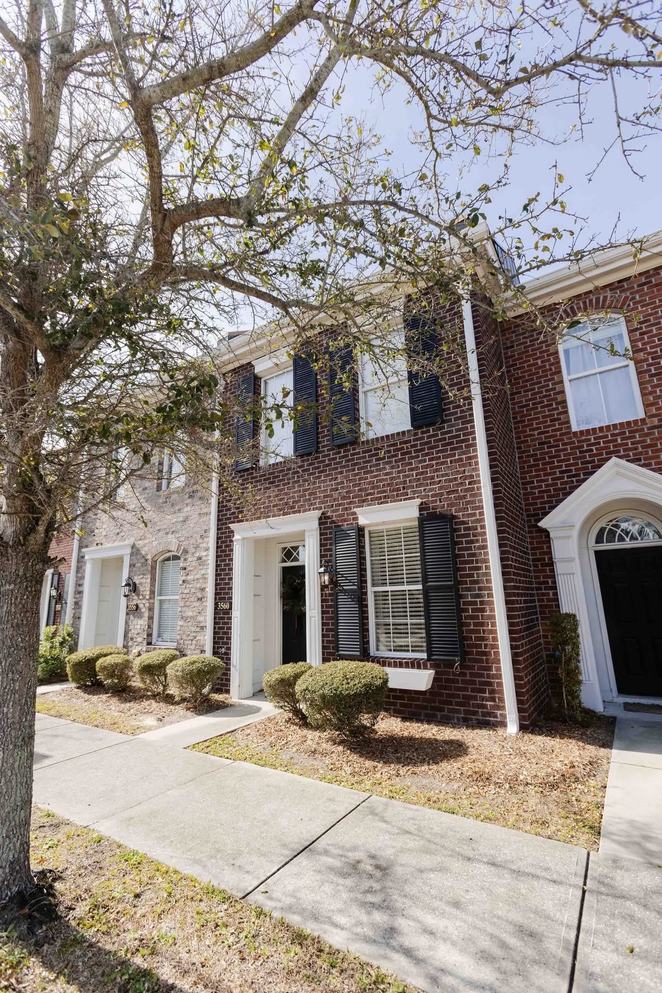 3560 Alexandria Ave. 