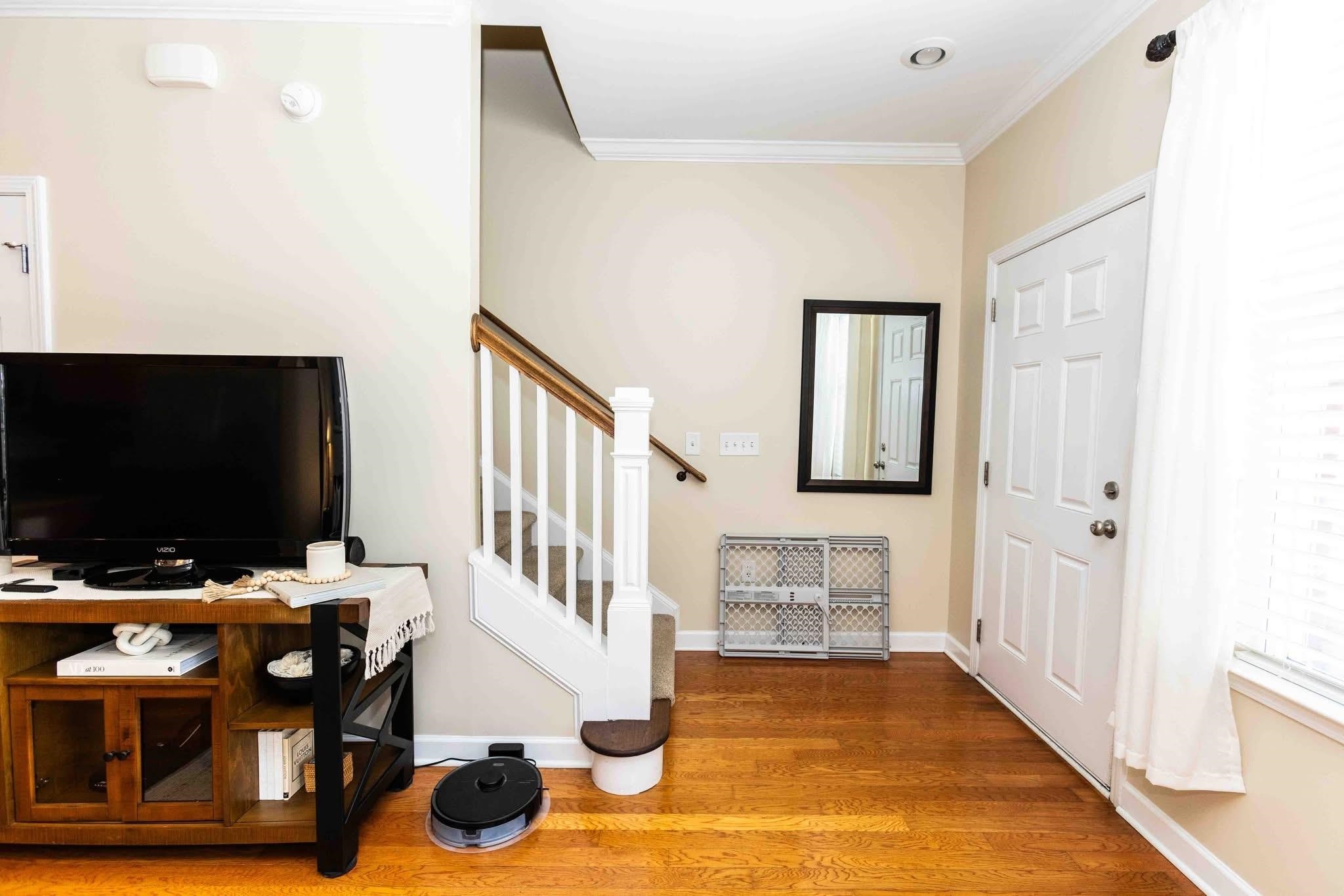 3560 Alexandria Ave. 