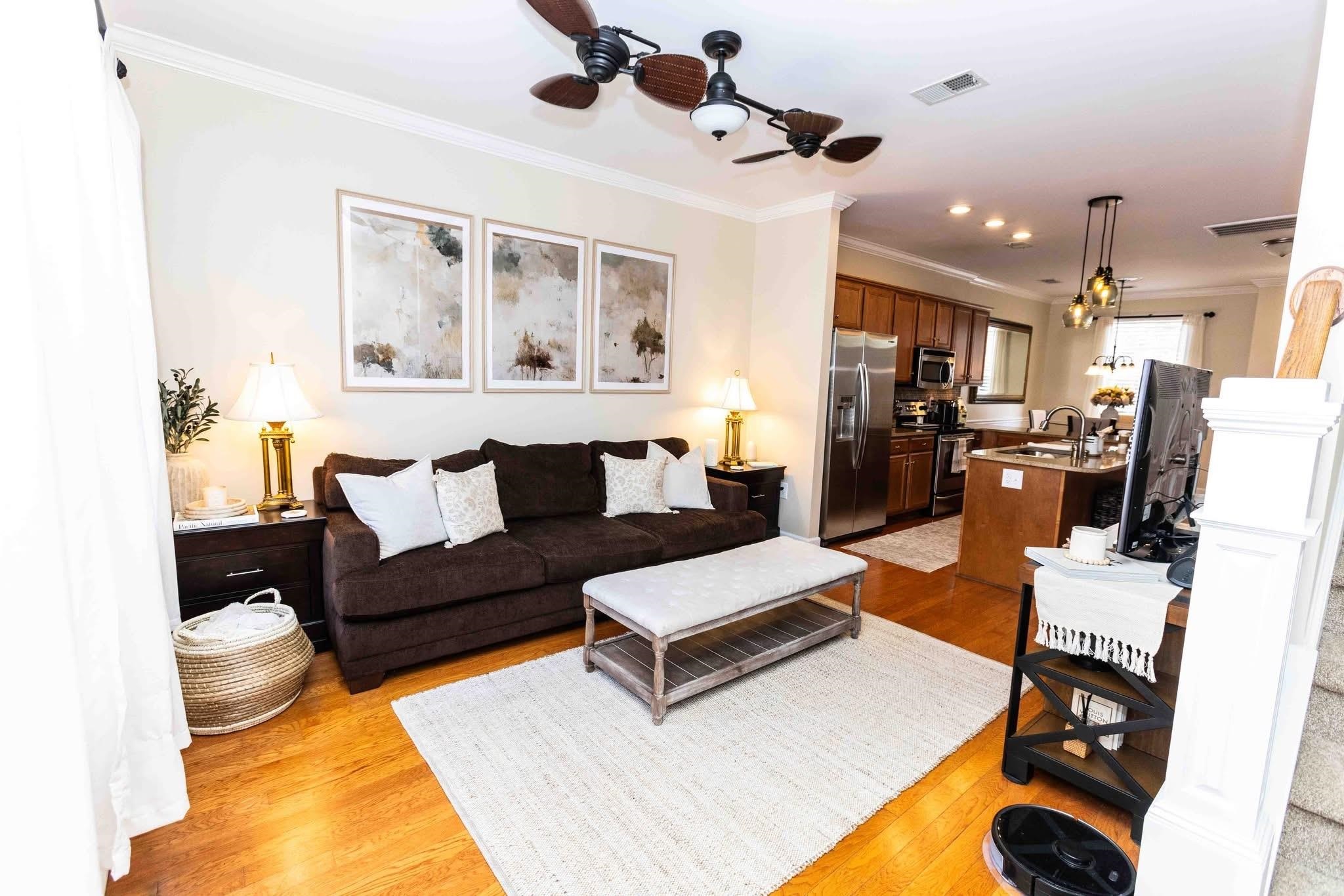 3560 Alexandria Ave. 