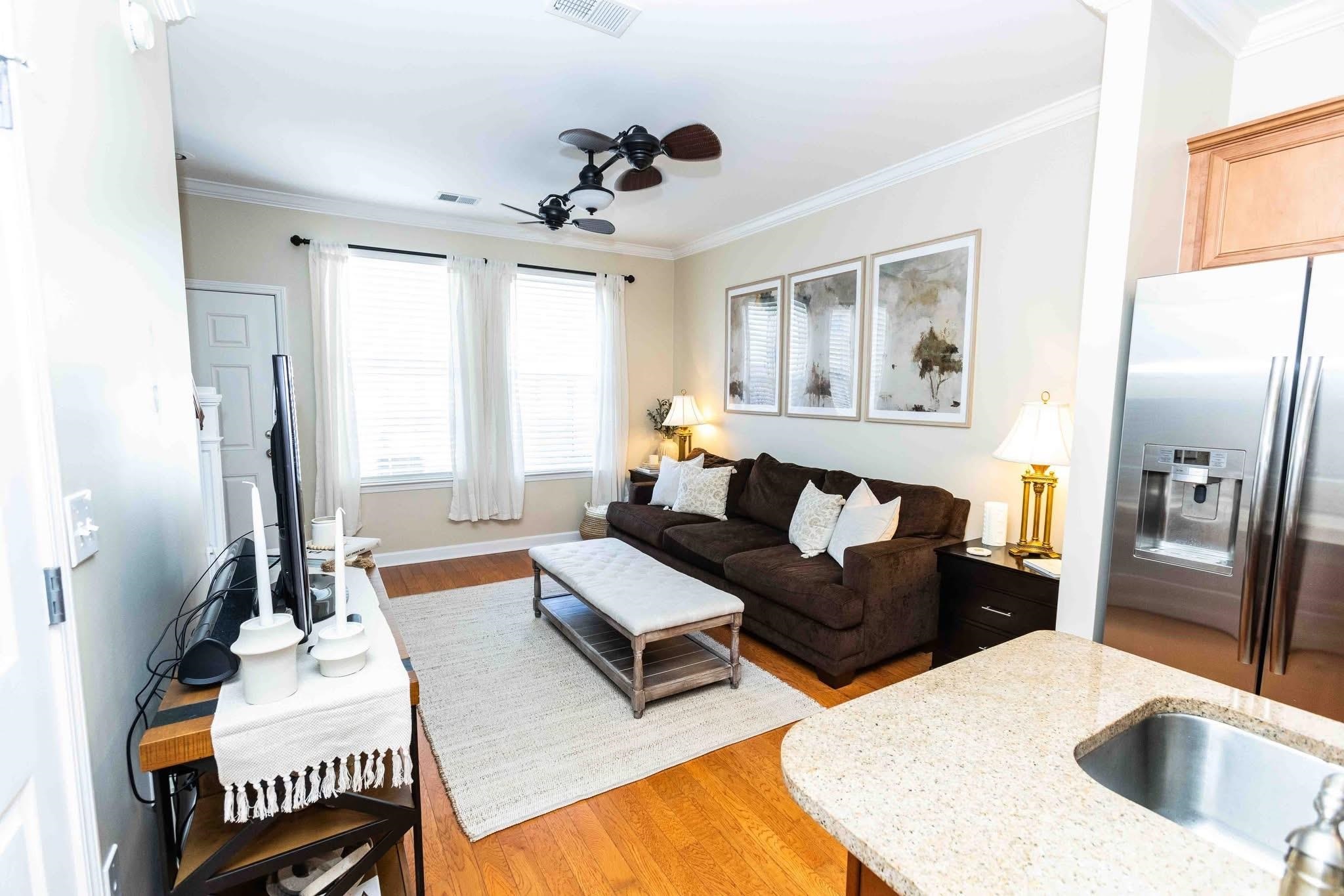 3560 Alexandria Ave. 