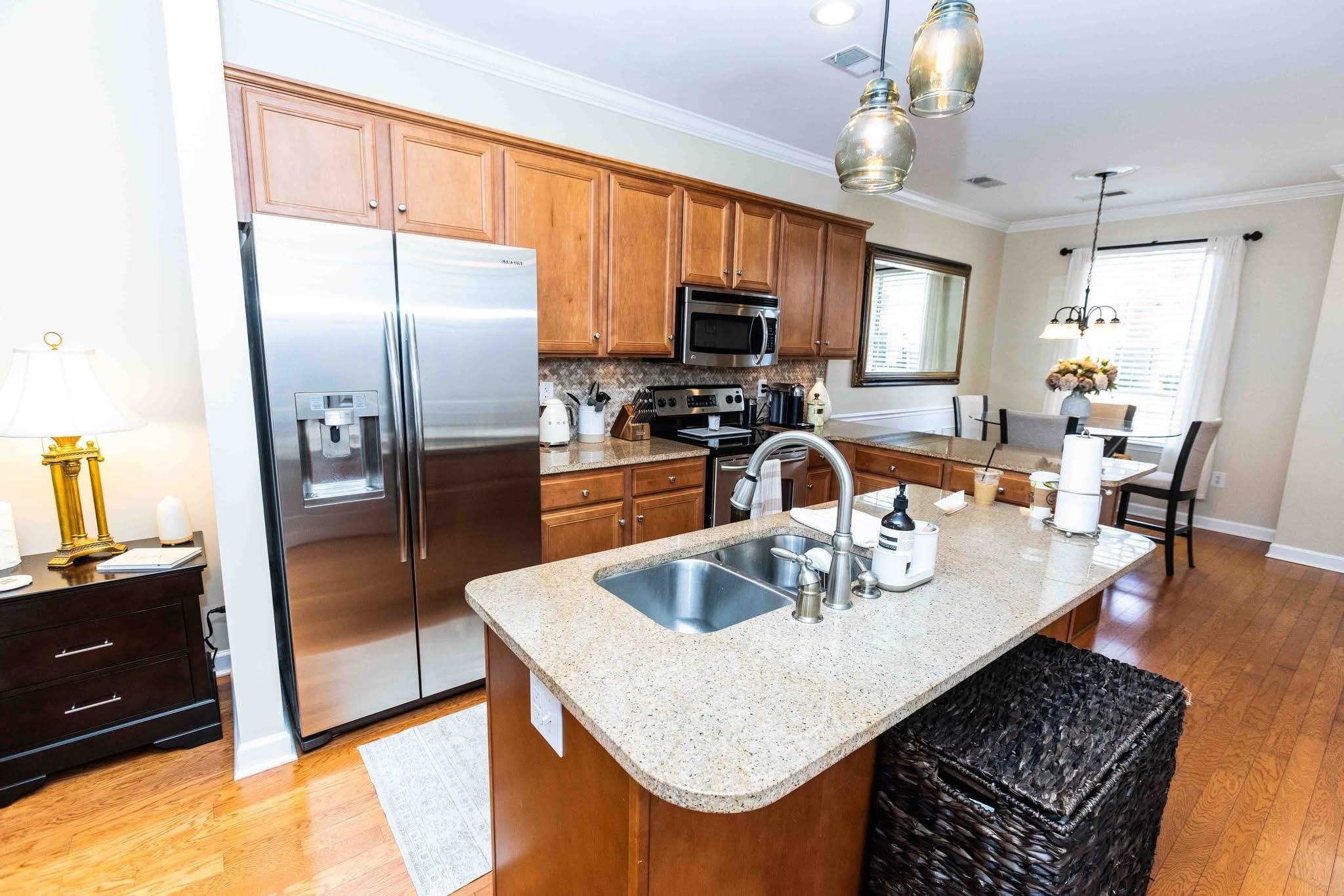 3560 Alexandria Ave. 