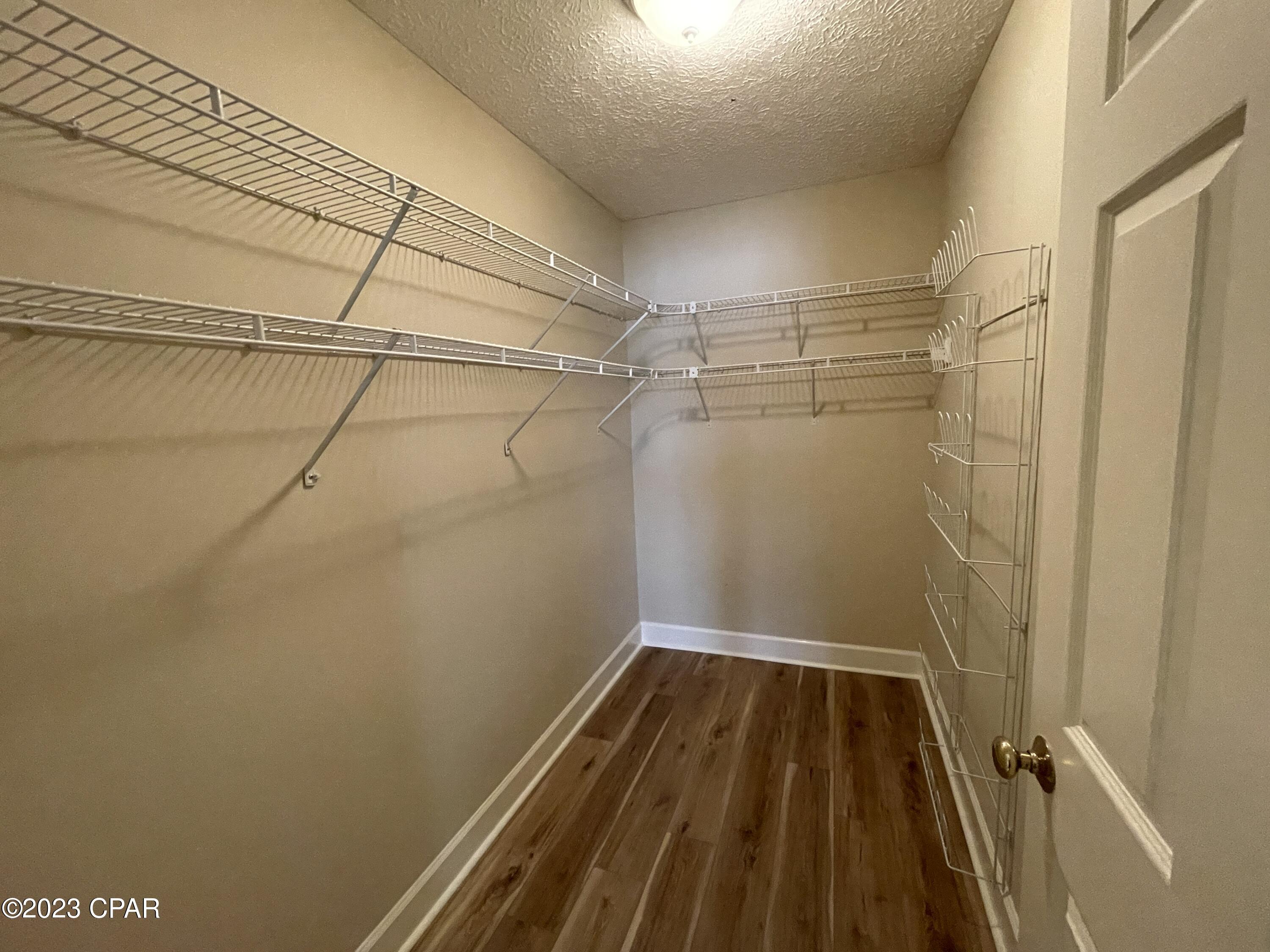 Image 11 For 114 Lakeridge Drive