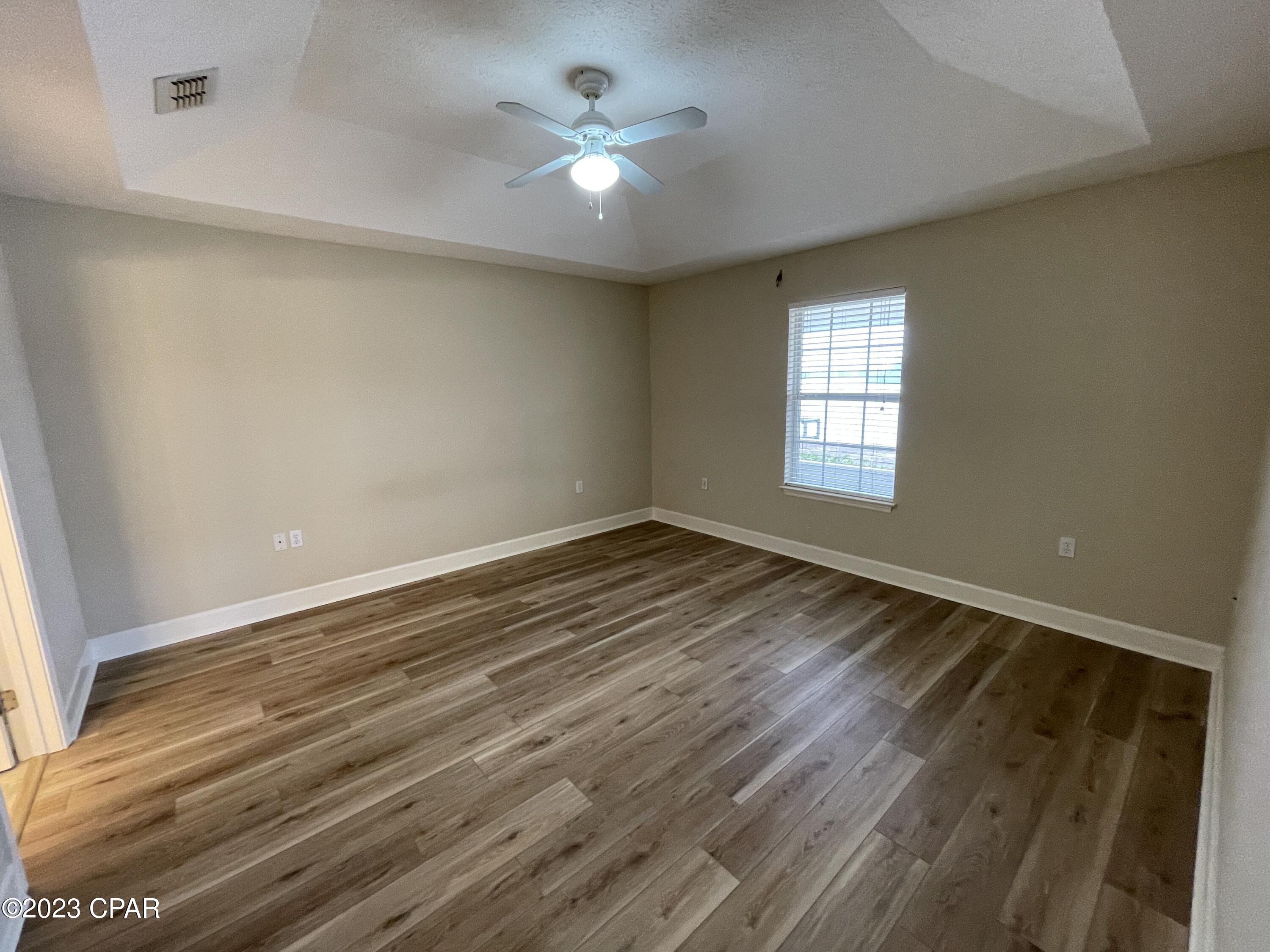 Image 9 For 114 Lakeridge Drive