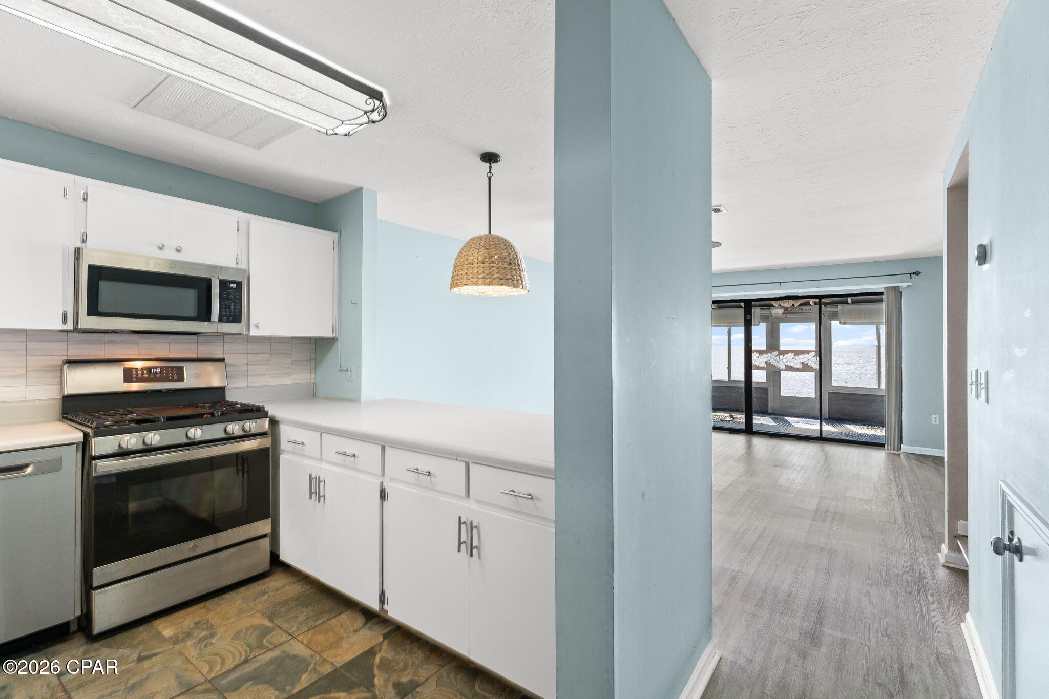 Image 10 For 6089 Highway 98