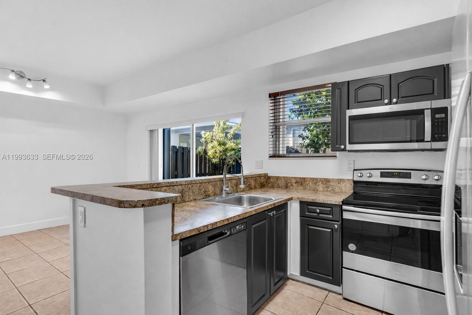 Property photo # 4