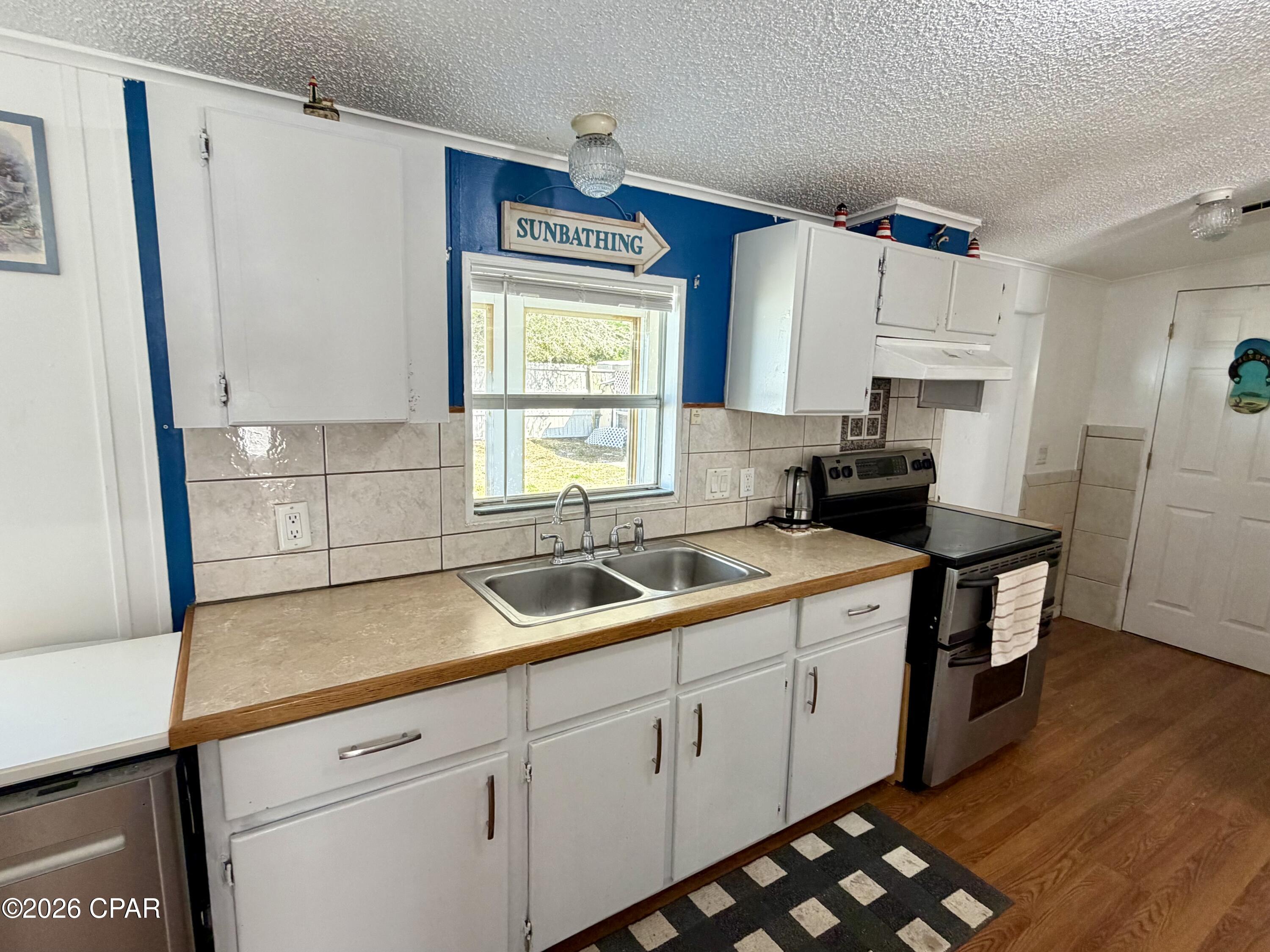 Image 12 For 625 Live Oak Lane