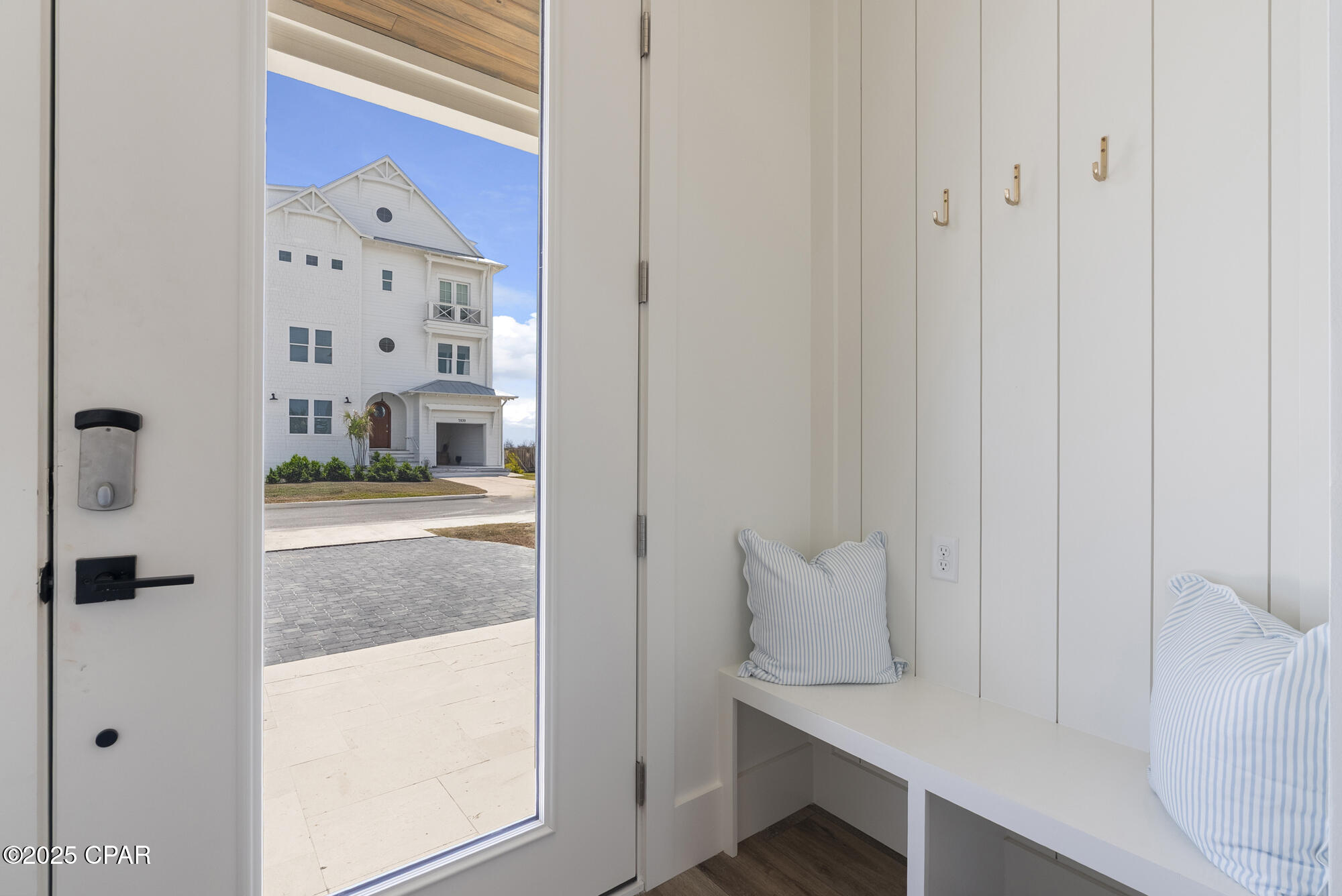 Image 5 For 5936 Gulf Drive