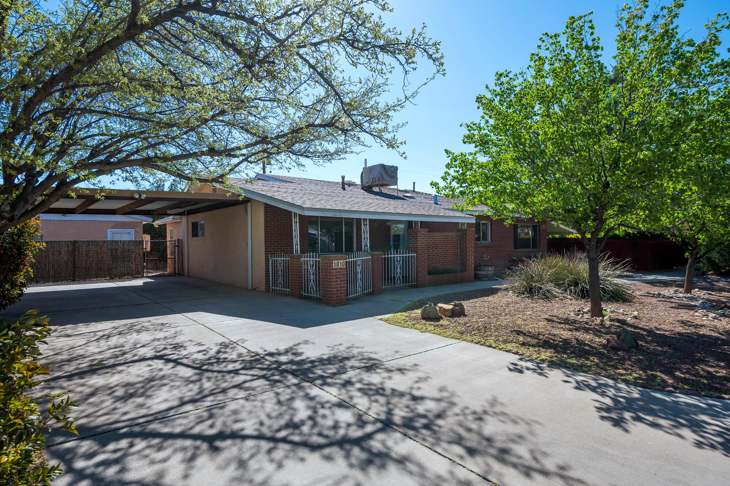 Homes for sale in Albuquerque, NM | 1810 Miller Cir Nw, Albuquerque, NM 87107 | MLS# 1100950