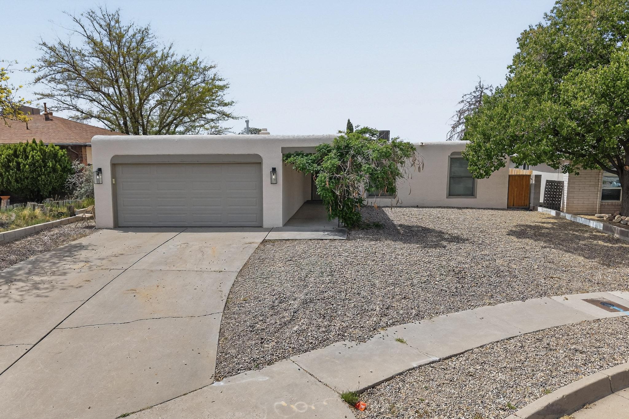 Photo 3 of Single family home for sale at 5341 Revi Don Dr NE, Albuquerque, NM 87111 | MLS# 1100952 | Listing updated on 2026-09-17
